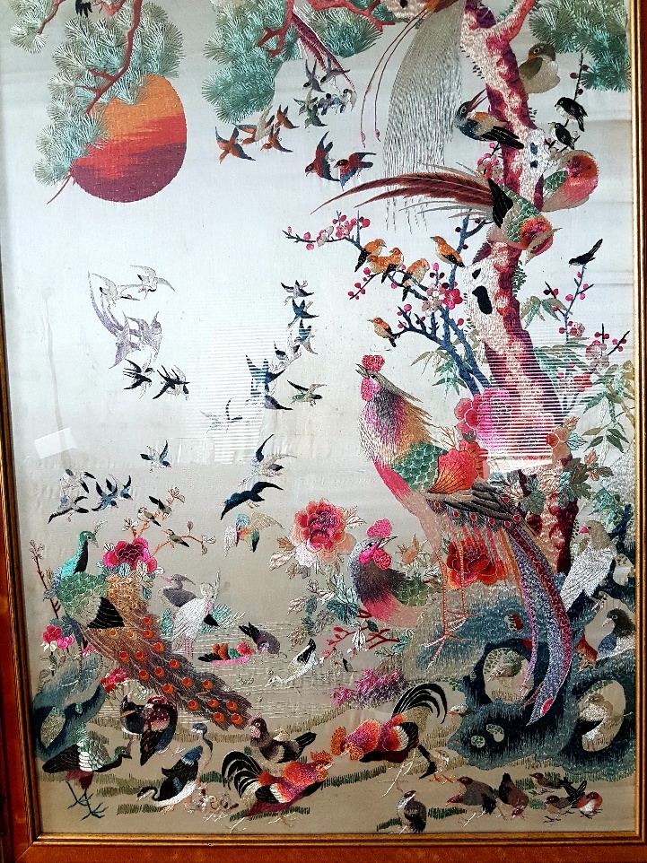 A Large Framed Chinese Embroidered Silk Panel decorated with birds - Image 2 of 6