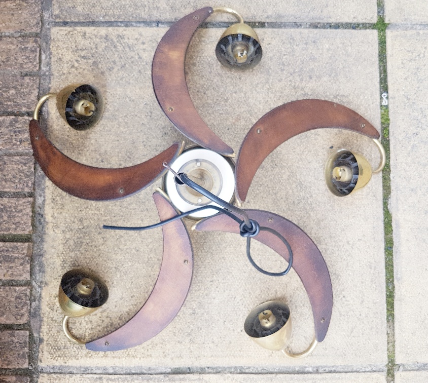 Pair of vintage teak veneered and brass five branch propeller light fittings - Image 4 of 4
