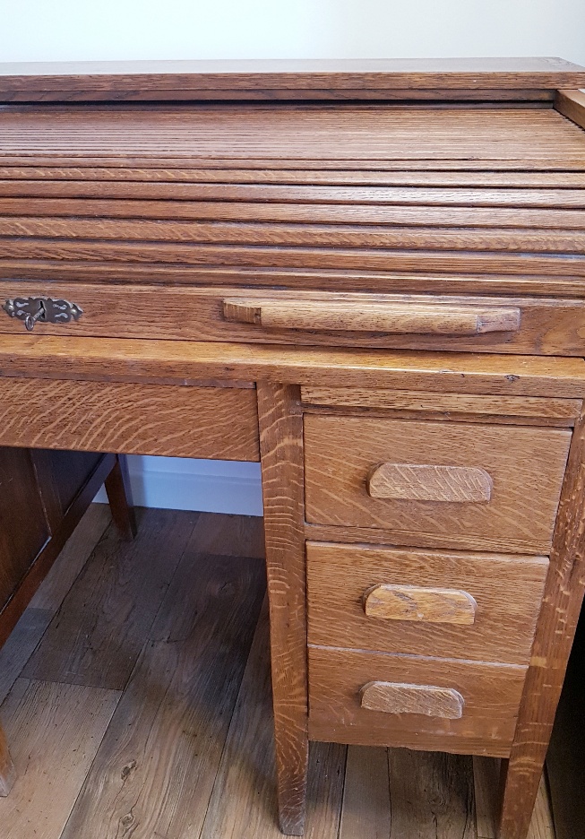 Early 20th Century Roll Top Oak Desk on Two Pillars of Drawers, locked with no key - Image 3 of 3