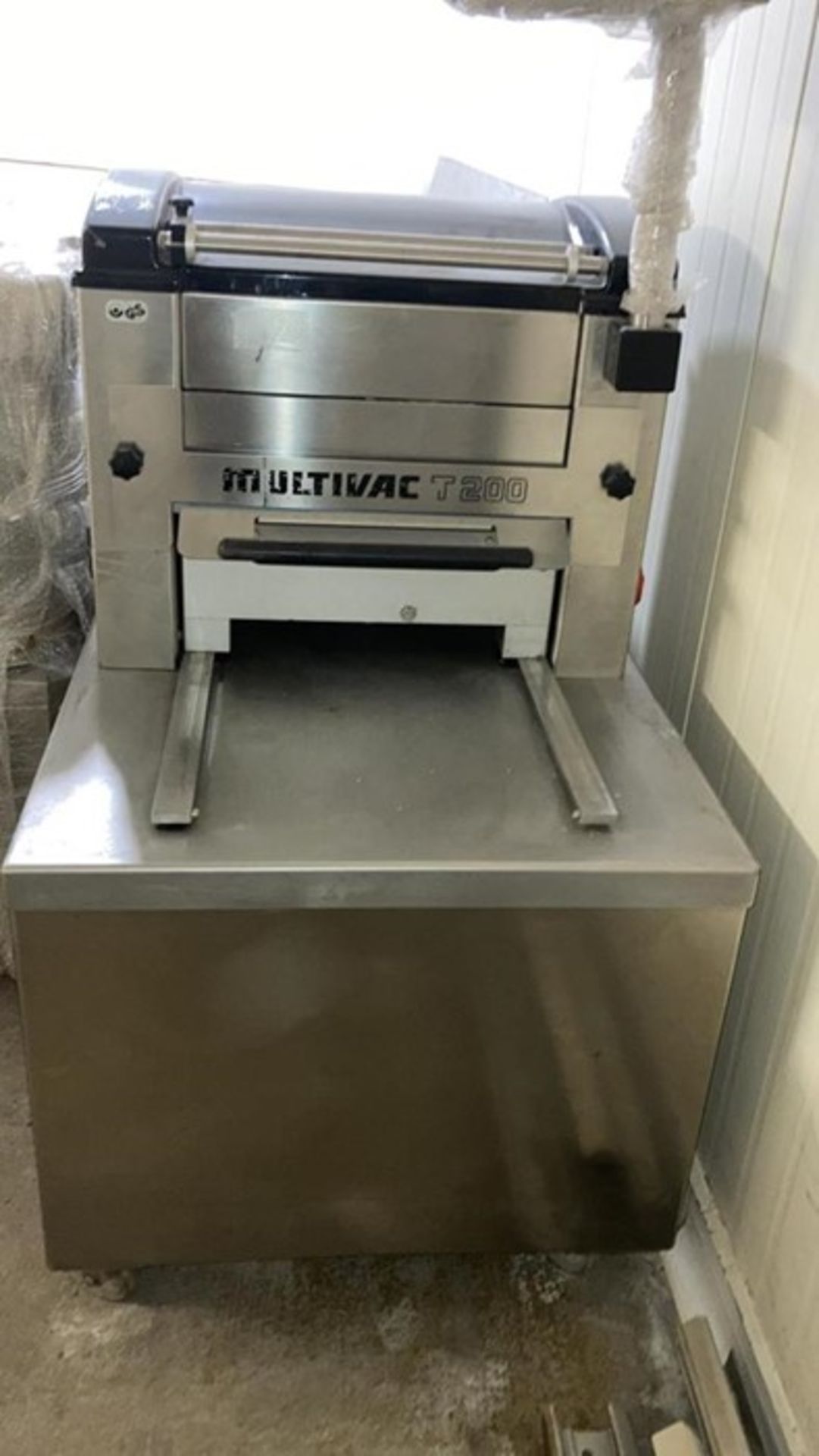 MULTIVAC TRAY SEALER