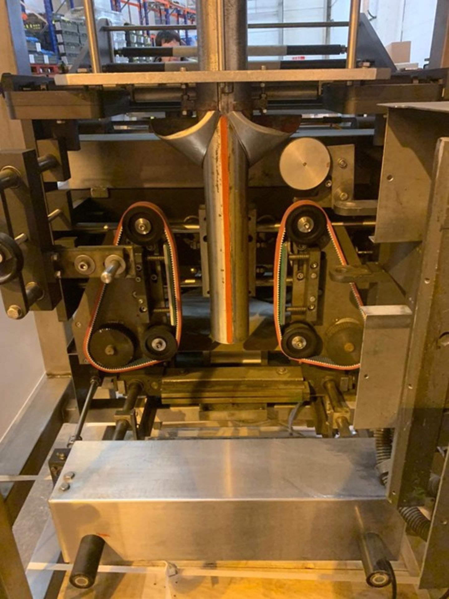 VERTICAL FORM FILL SEAL MACHINE - Image 7 of 9