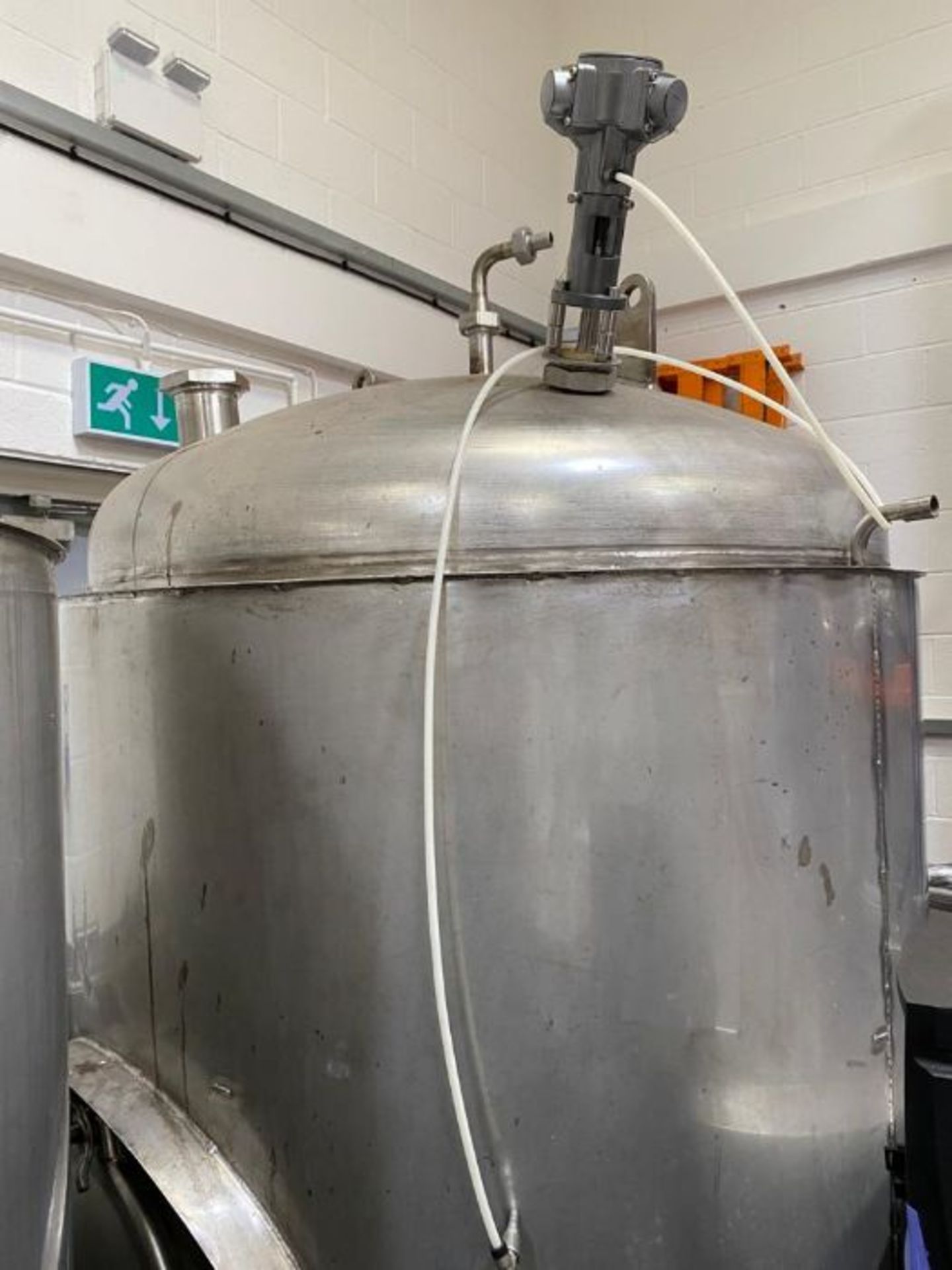 1100L JACKETED MIXING TANK - Image 3 of 6