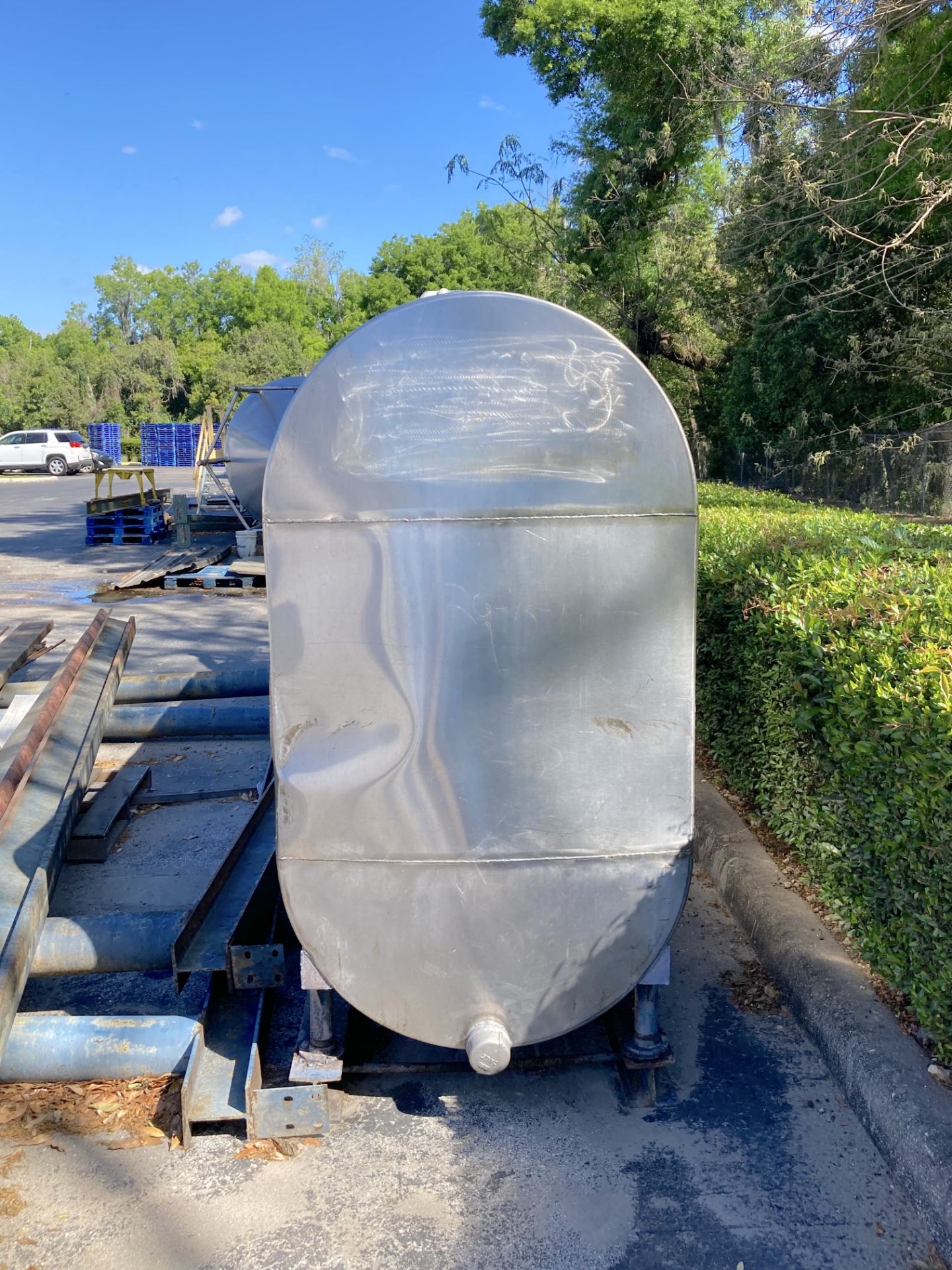 2000 Gallon Stainless Steel Oval Tank - Image 3 of 3