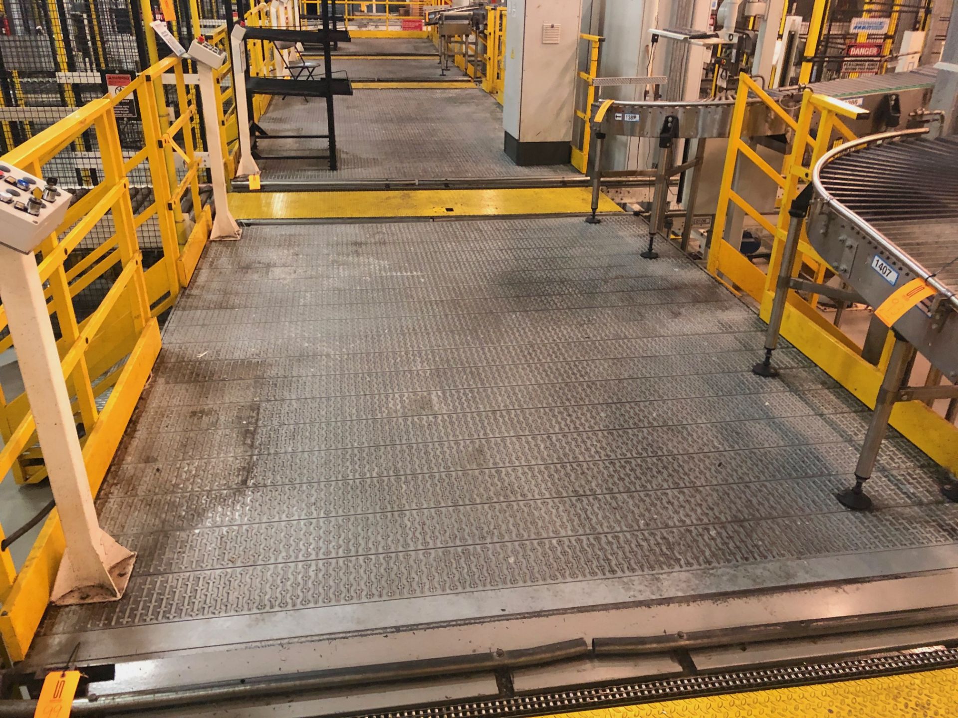 Operator Platform with 2 Stairs