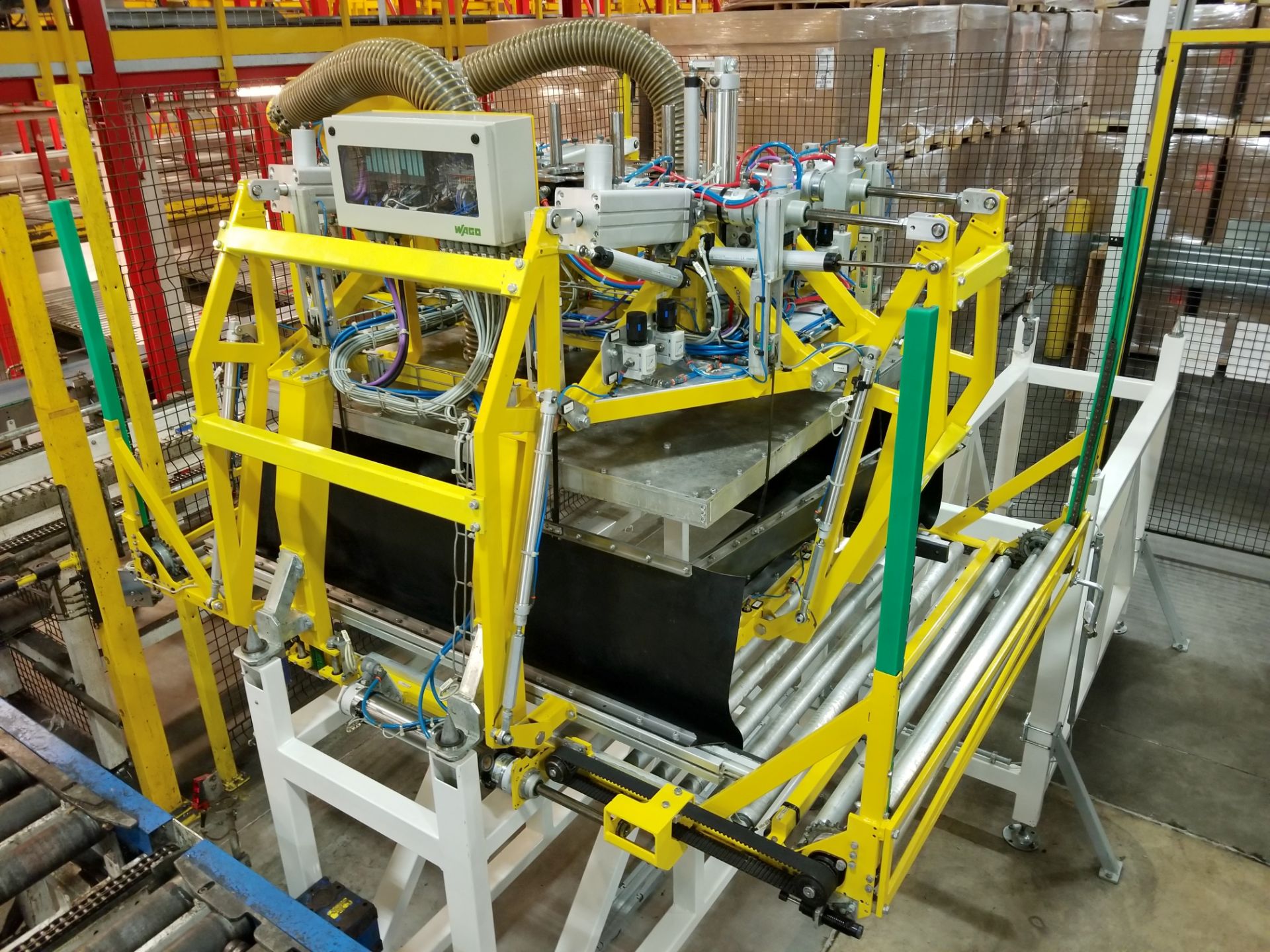 BEMA/Fanuc Robotic Case Depalletizer System - Image 15 of 31