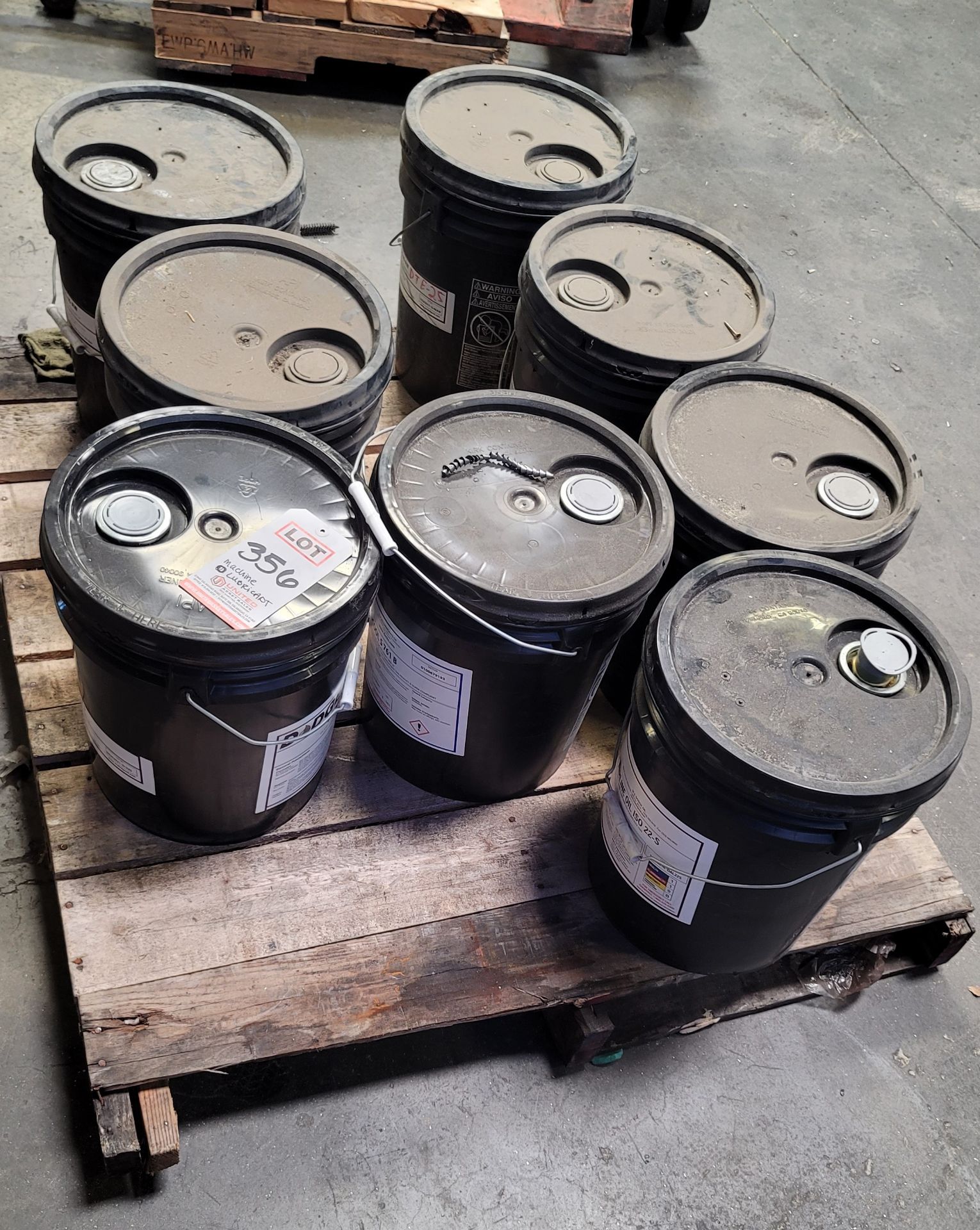 LOT - PALLET OF MISC MACHINE LUBRICANTS