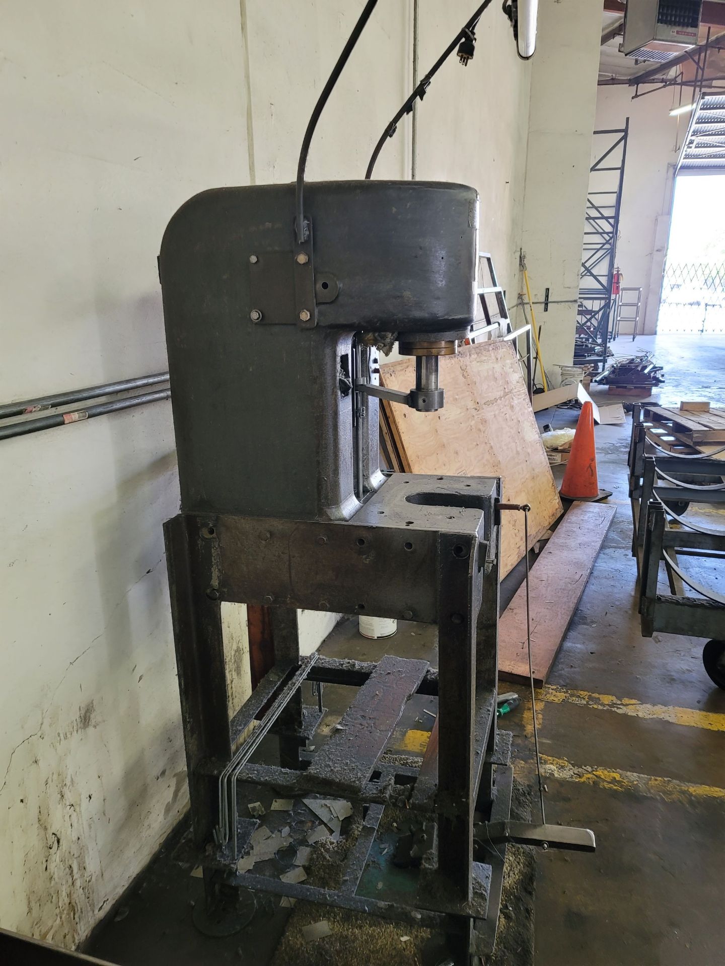 CUSTOM PRESS FOR BENDING PARTS - Image 4 of 4