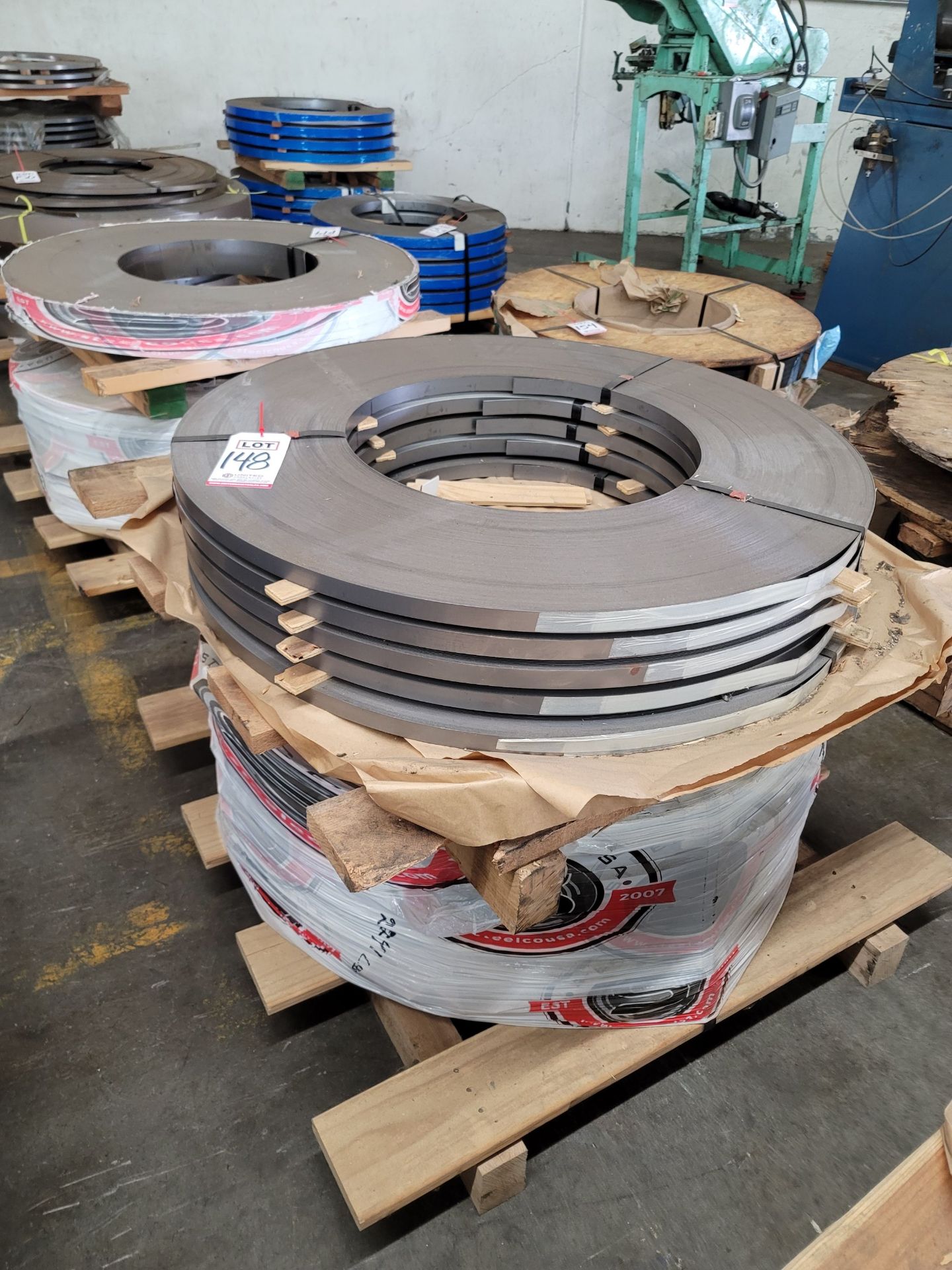 1" STEEL BAND, BOTTOM SPOOL WEIGHS 2,241 LBS