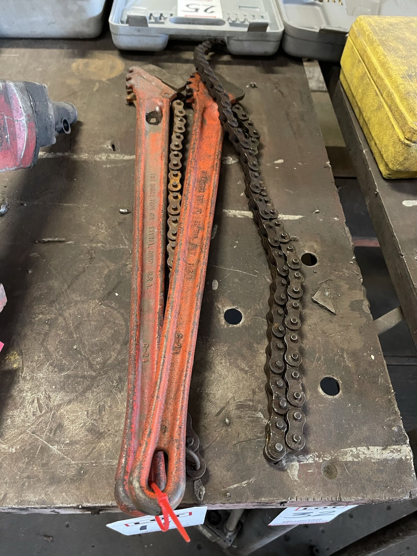 LOT - (3) CHAIN PLIERS: (2) 24" AND (1) 36"