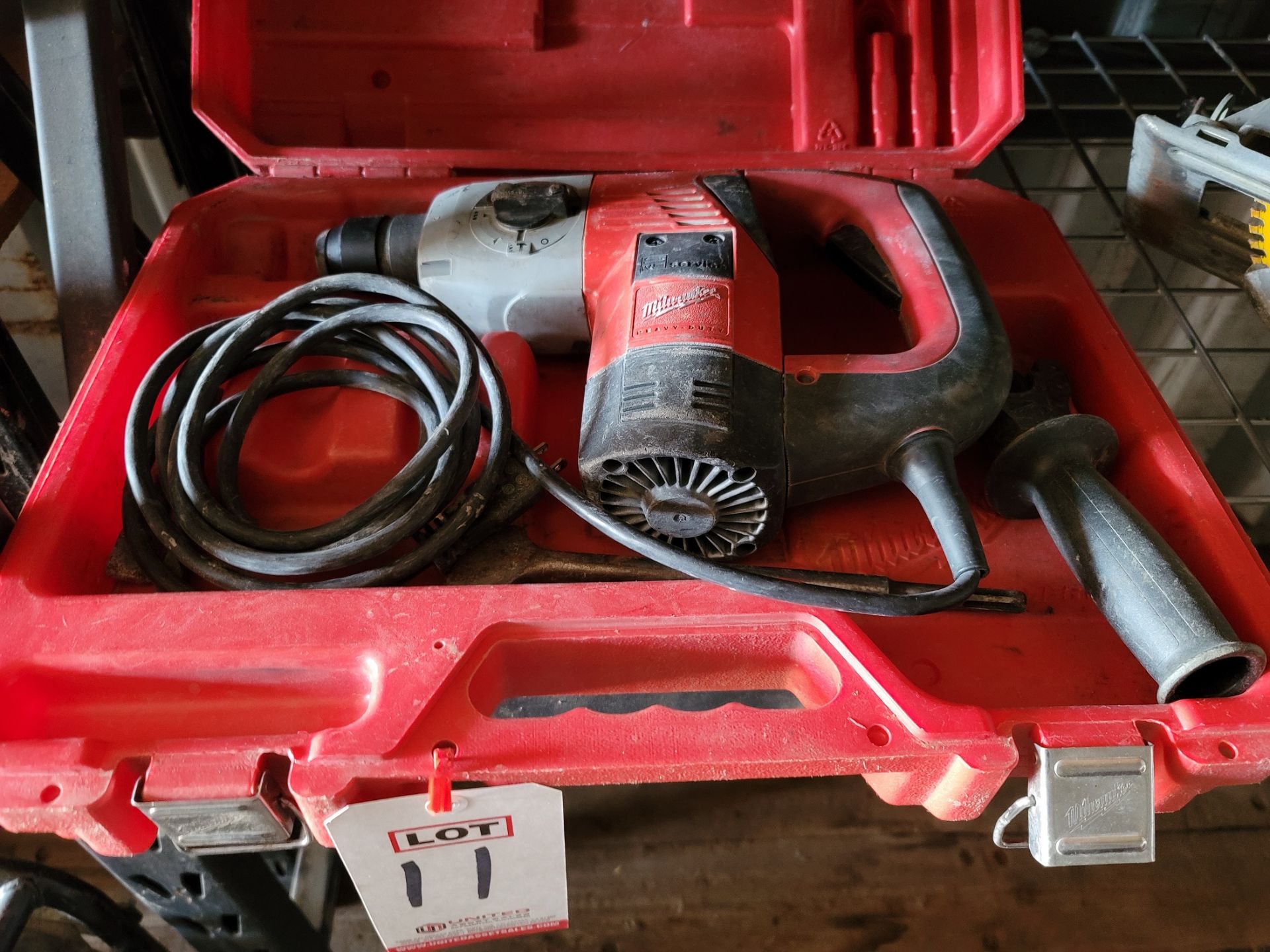 MILWAUKEE 1-1/8" ROTARY HAMMER, CAT. # 5359-21, W/ CASE