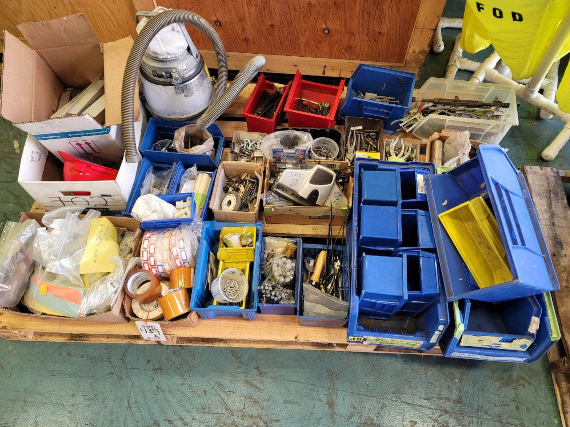 LOT - PALLET OF MISC TOOLING, SHIPPING SUPPLIES, PLASTIC PARTS BINS