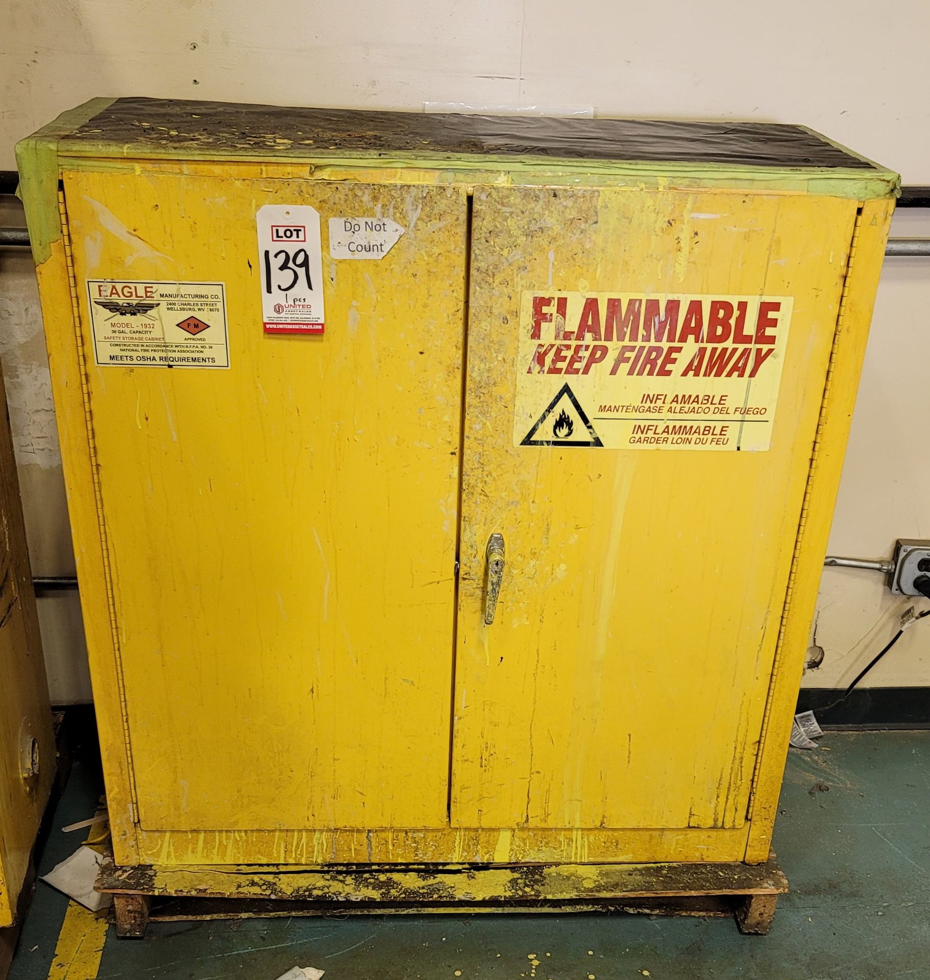 30-GALLON CAPACITY FLAMMABLE LIQUIDS STORAGE CABINET (LOCATION: BUILDING 15 MAIN)