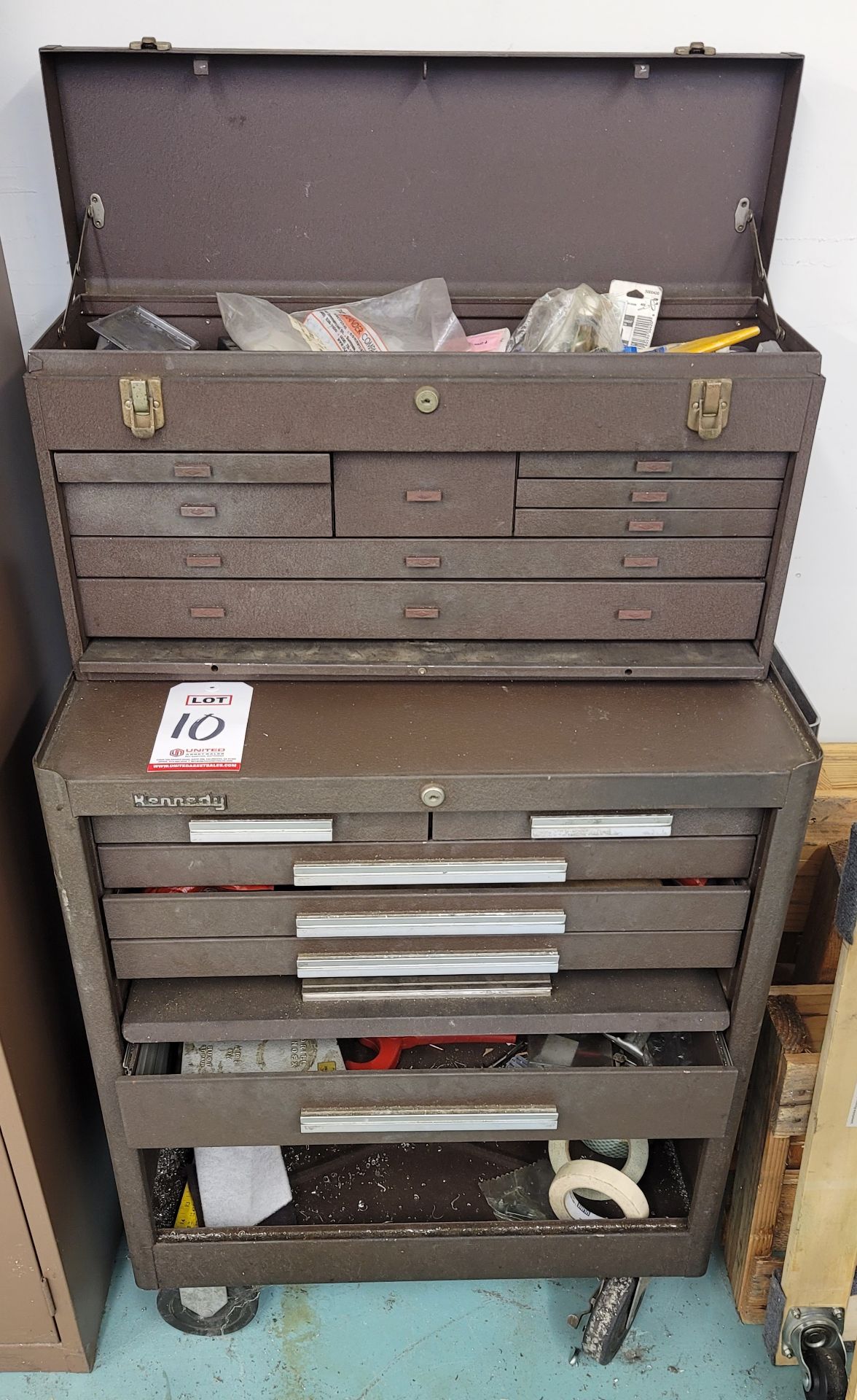 KENNEDY TOOL CART W/ TOP BOX, W/ CONTENTS: HAND TOOLS AND SHOP SUPPLIES - Image 2 of 12