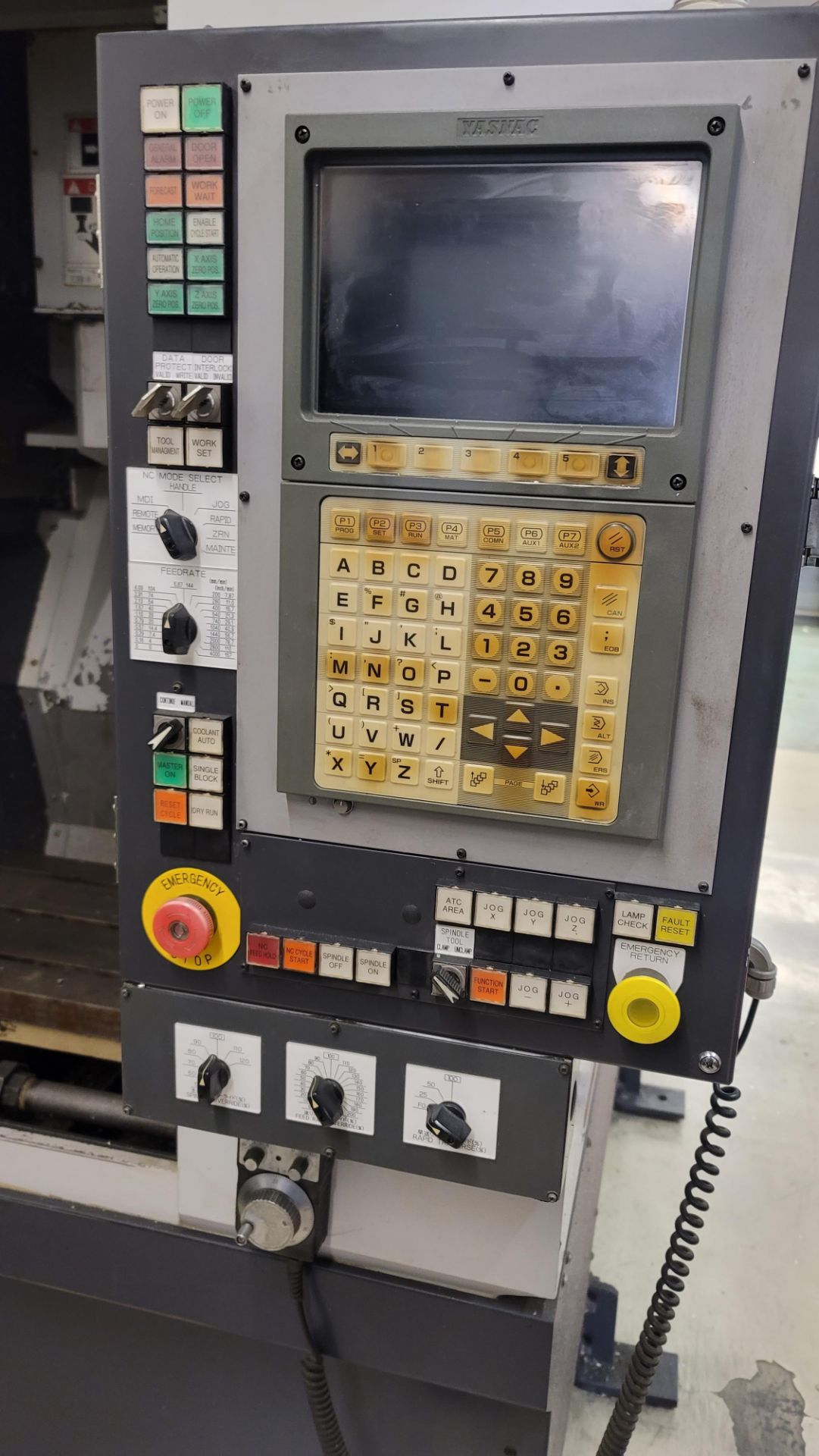 ENSHU ES400 CNC VERTICAL MACHINING CENTER, YASNAC CNC CONTROL, XYZ TRAVELS: 19" X 15" X 15" , 28" - Image 2 of 6