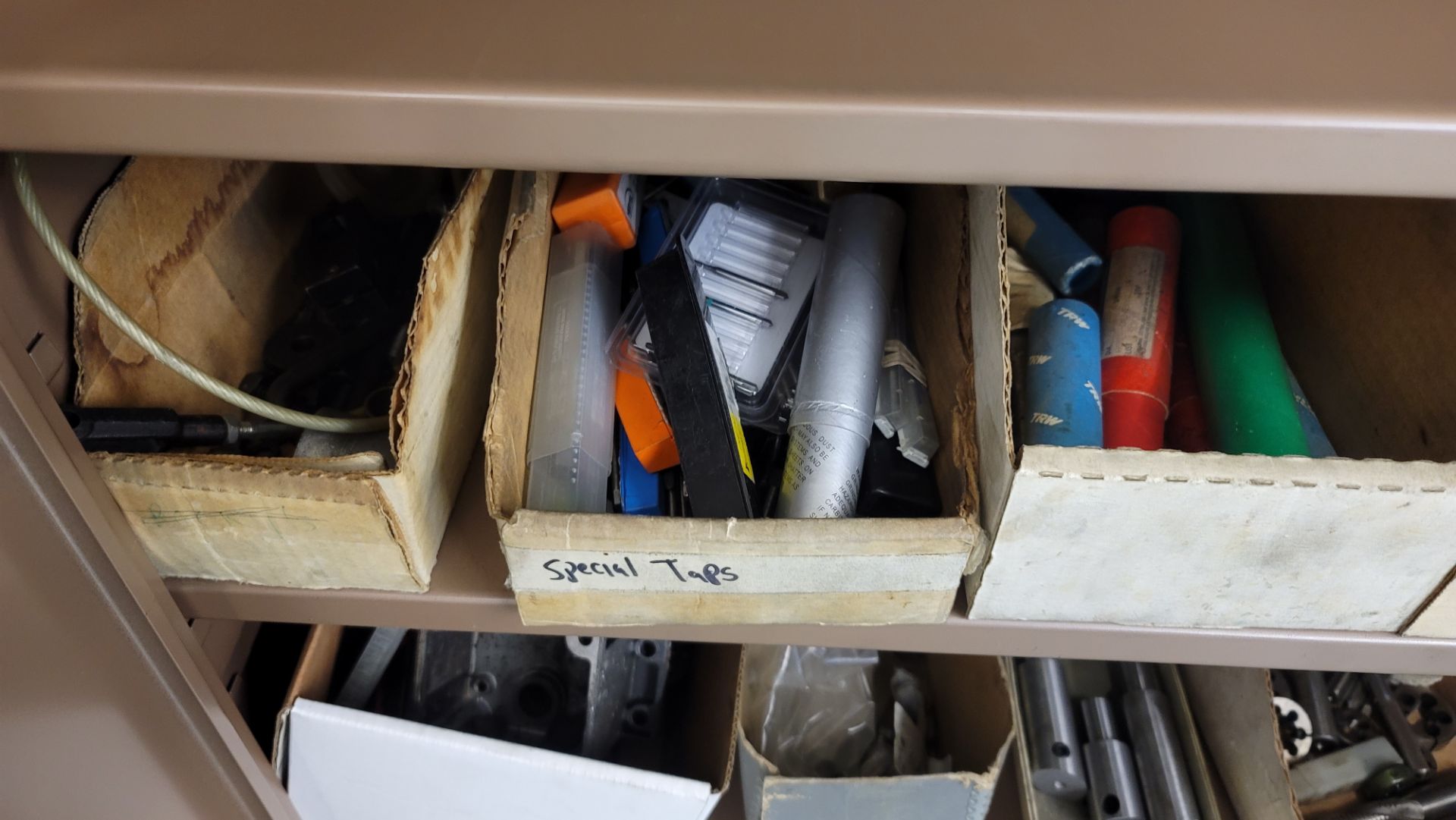 LOT - CONTENTS ONLY OF (3) SHELVES, TO INCLUDE: TAPS, ENDMILLS, DIES, ETC. - Image 2 of 5