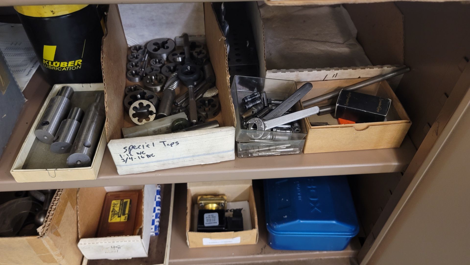 LOT - CONTENTS ONLY OF (3) SHELVES, TO INCLUDE: TAPS, ENDMILLS, DIES, ETC. - Image 4 of 5