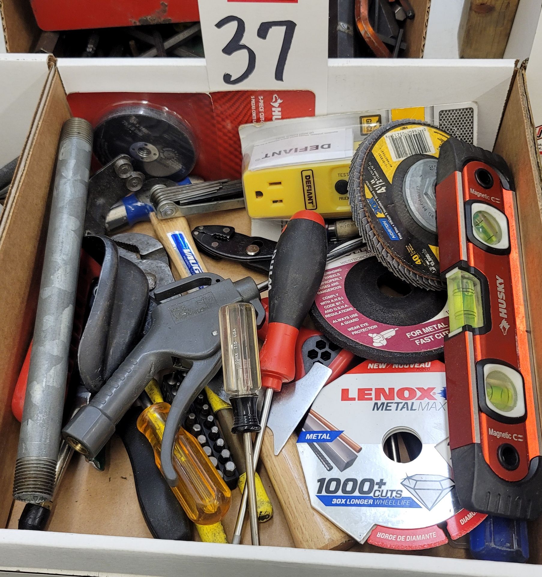 LOT - MISC HAND TOOLS