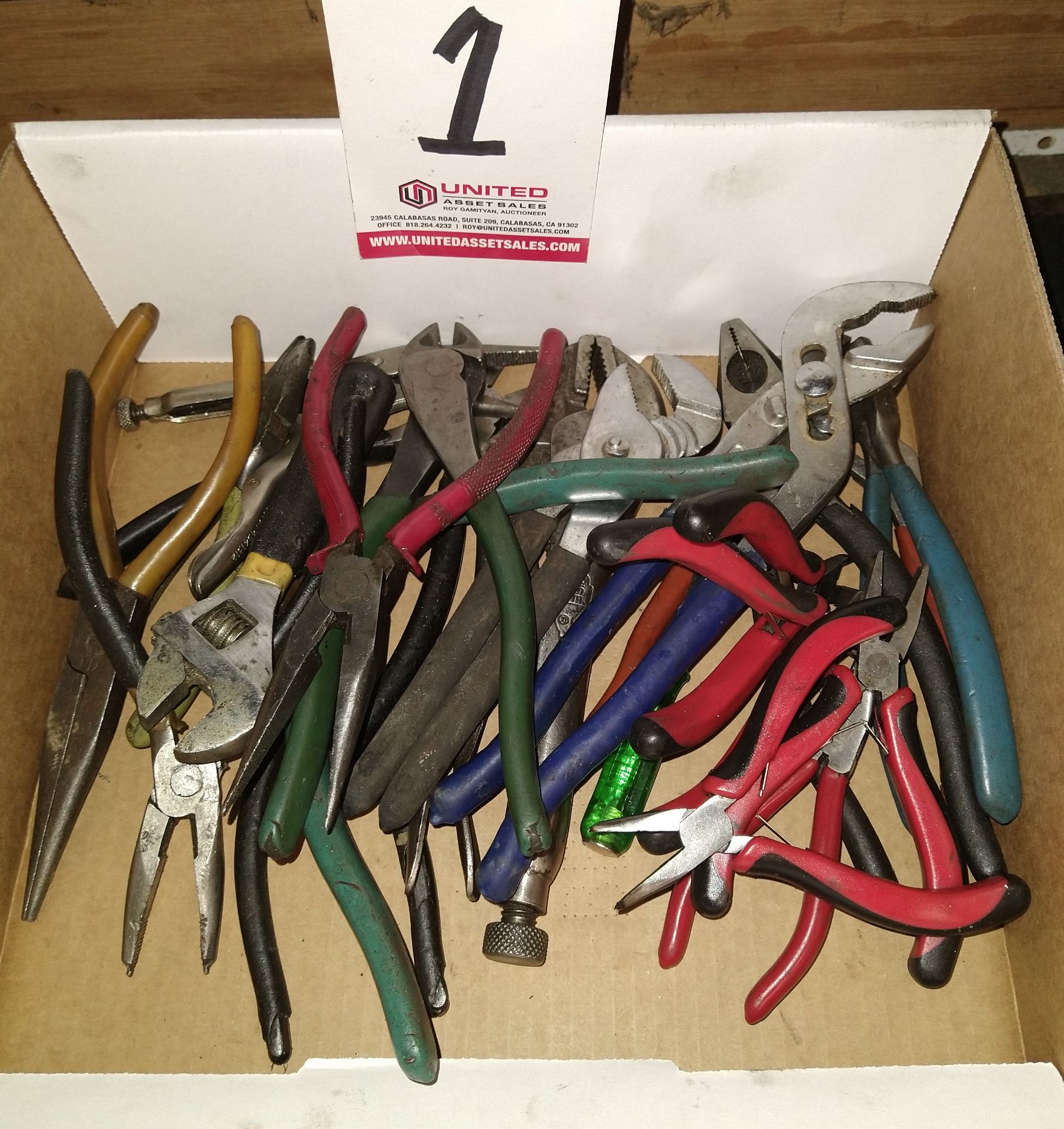 LOT - ASSORTED PLIERS