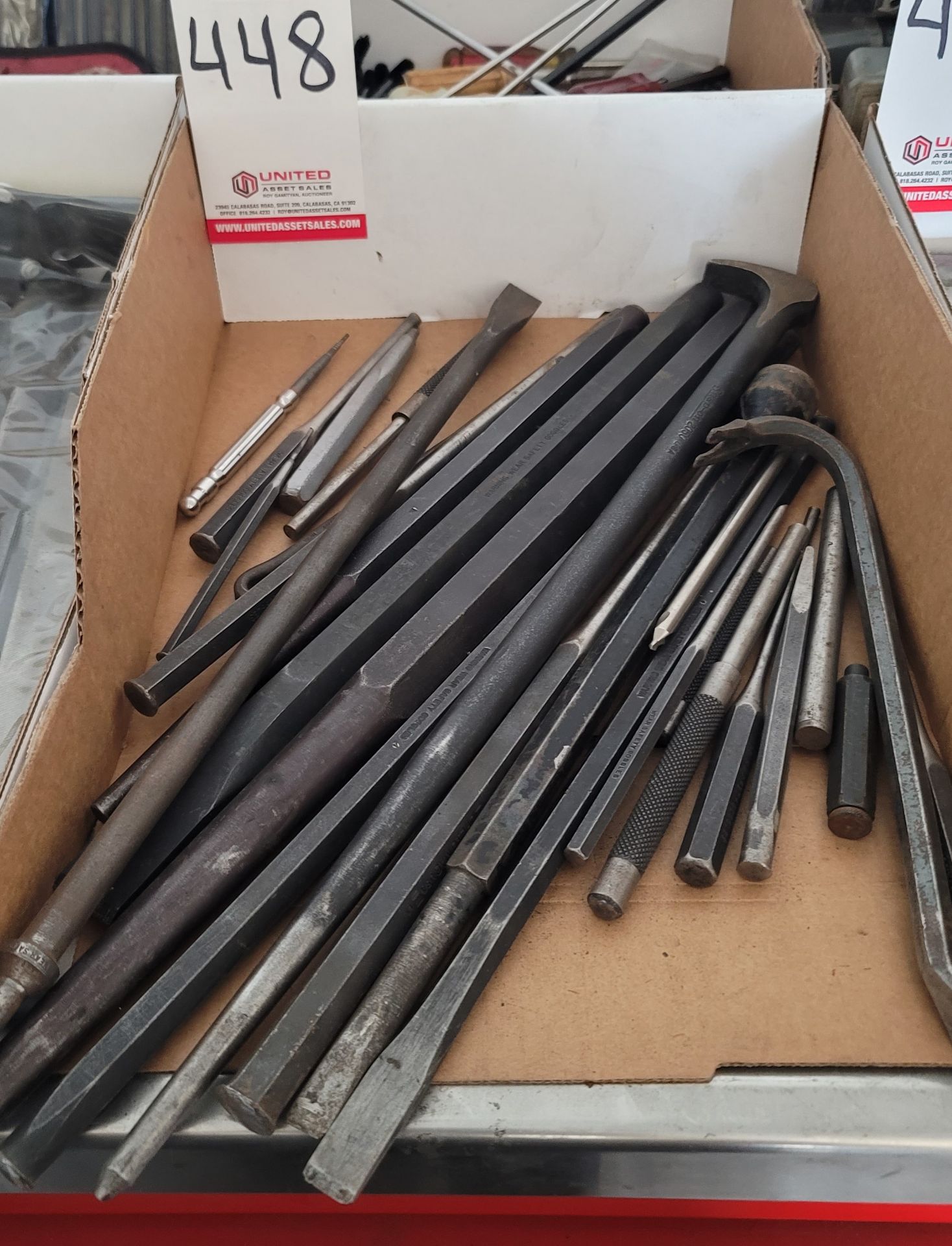 LOT - PRYBARS AND PUNCHES, COLD CHISELS