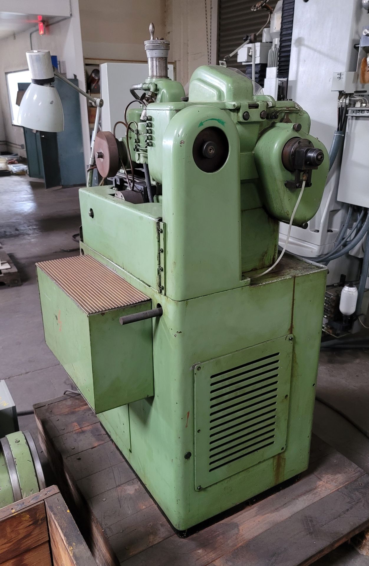 LAMBERT GEAR HOBBER 751 GEAR MACHINE, MAX WORKPIECE DIAMETER 88MM, HYDRAULIC TAILSTOCK, CHANGE - Image 3 of 4