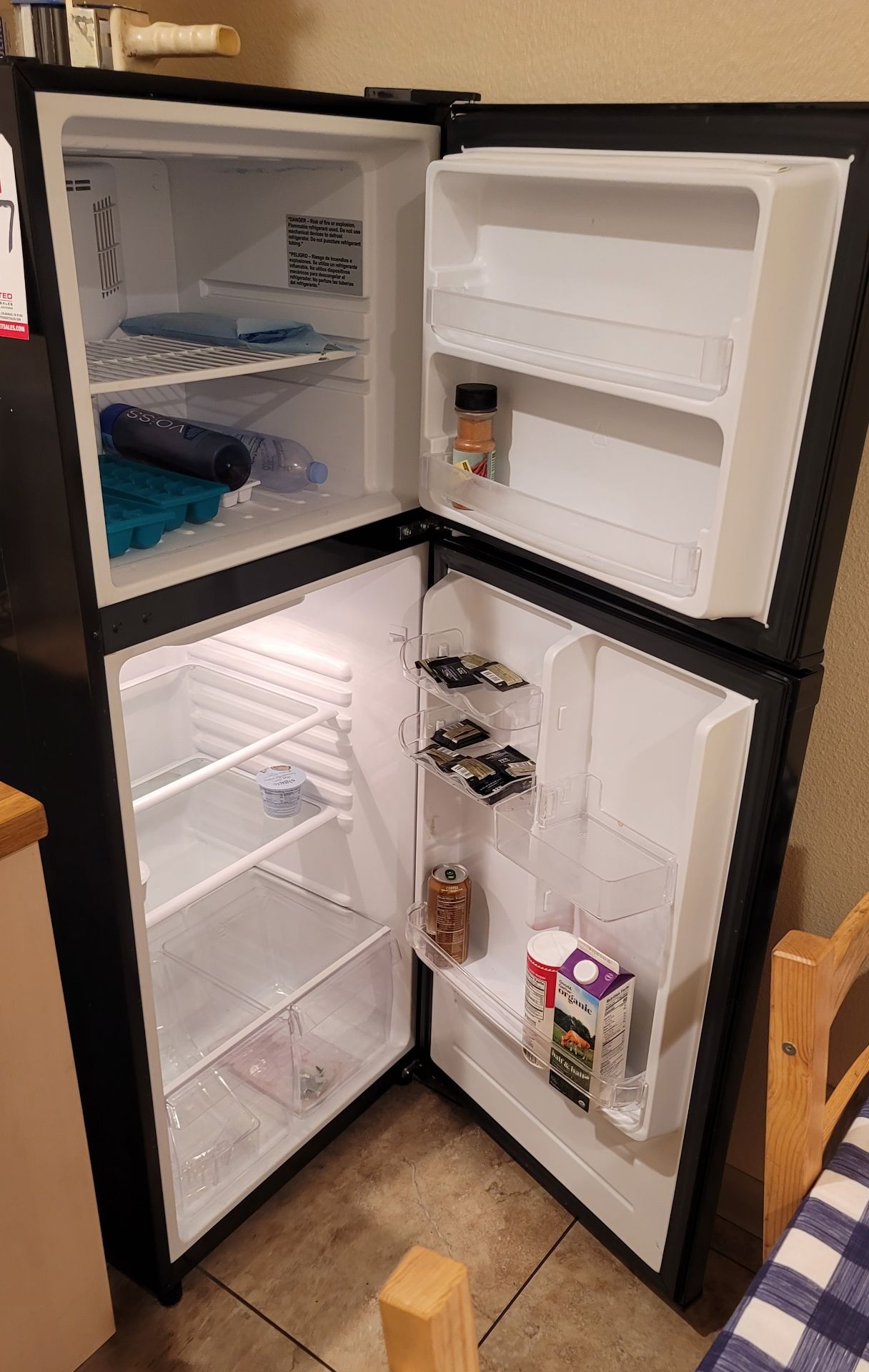 VISSANI REFRIGERATOR - Image 2 of 2