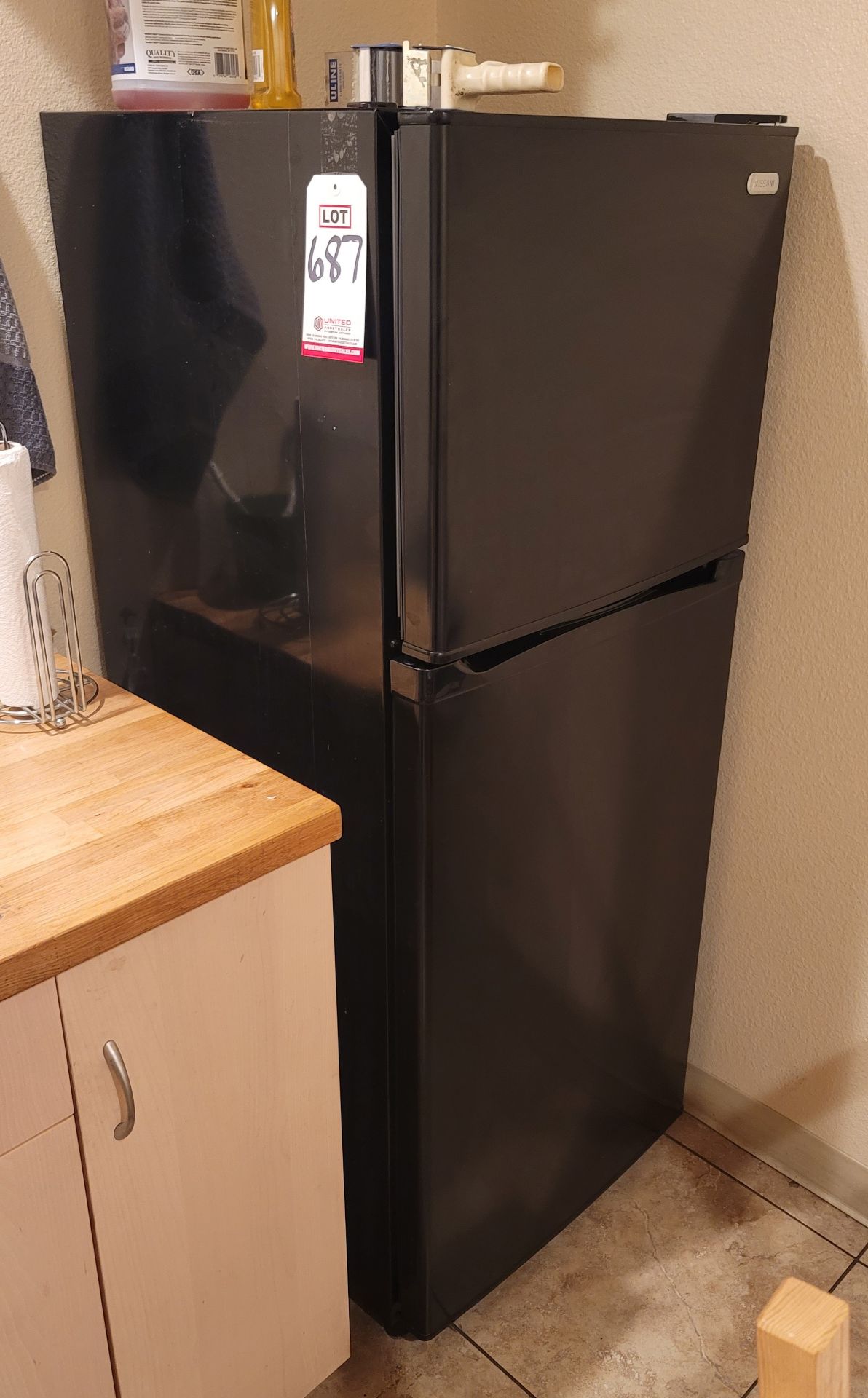 VISSANI REFRIGERATOR