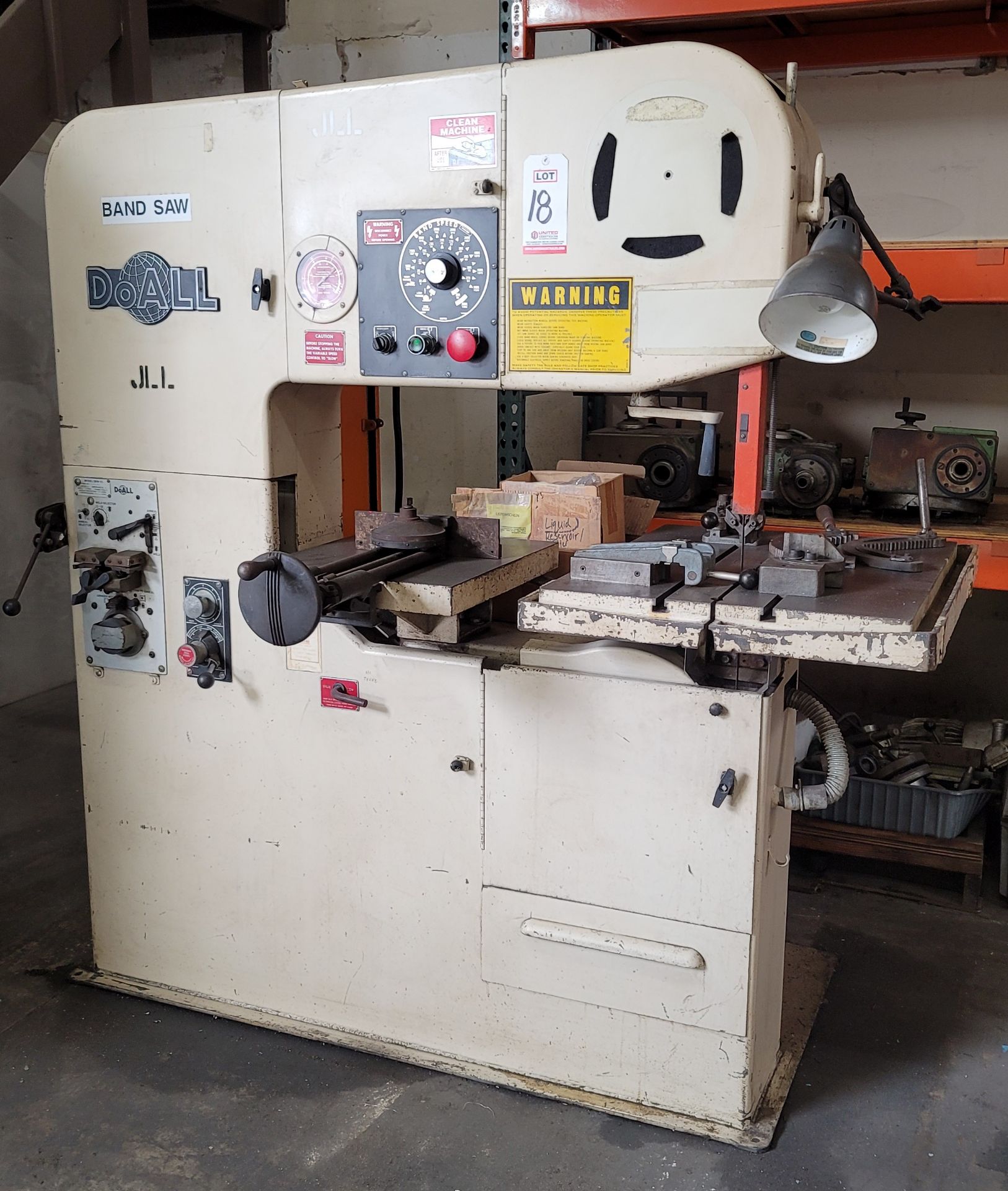 DOALL VERTICAL BAND SAW, MODEL 3612-2H3, 36" THROAT, 26.5" X 33.5" TABLE, S/N 401-88217 - Image 2 of 9