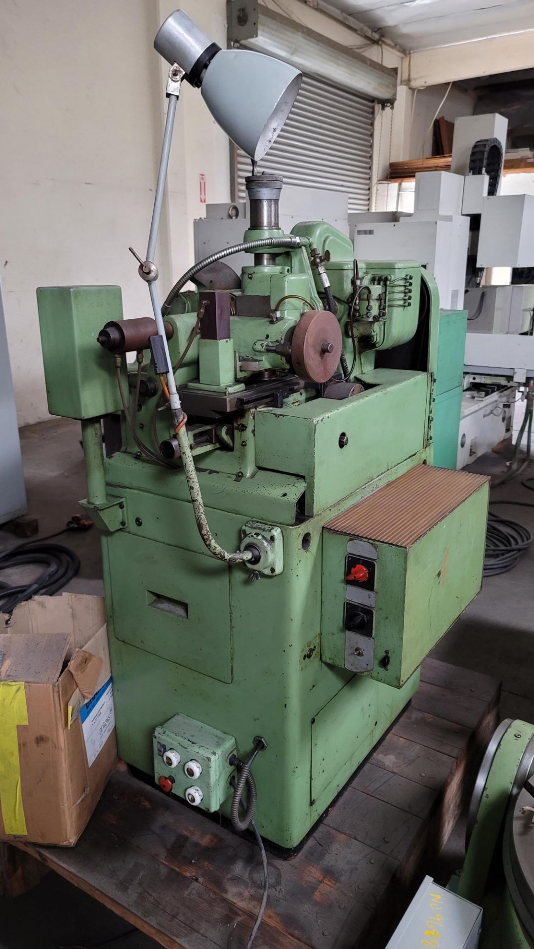 LAMBERT GEAR HOBBER 751 GEAR MACHINE, MAX WORKPIECE DIAMETER 88MM, HYDRAULIC TAILSTOCK, CHANGE - Image 4 of 4