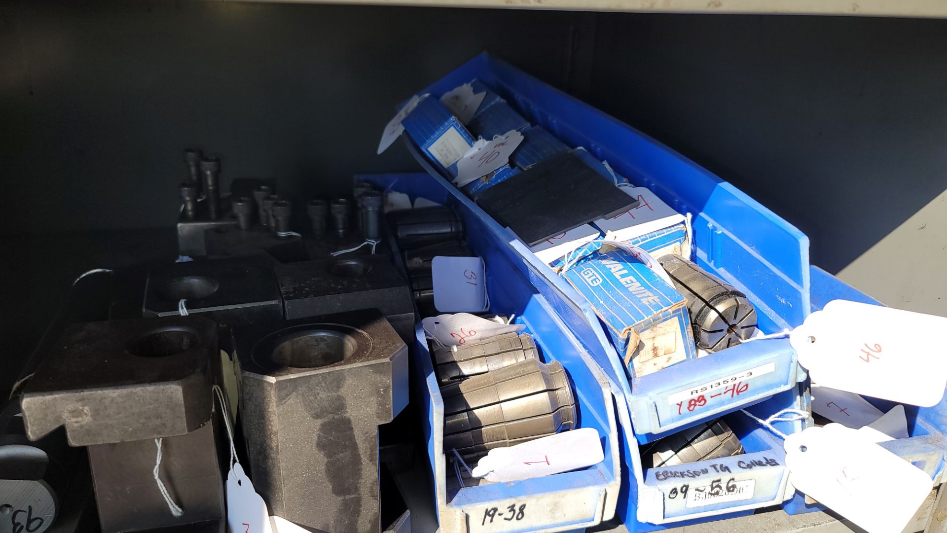 LOT - CONTENTS OF BOTTOM (3) CABINET SHELVES, TO INCLUDE: LARGE END MILLS, LATHE TOOL HOLDERS, - Image 3 of 7