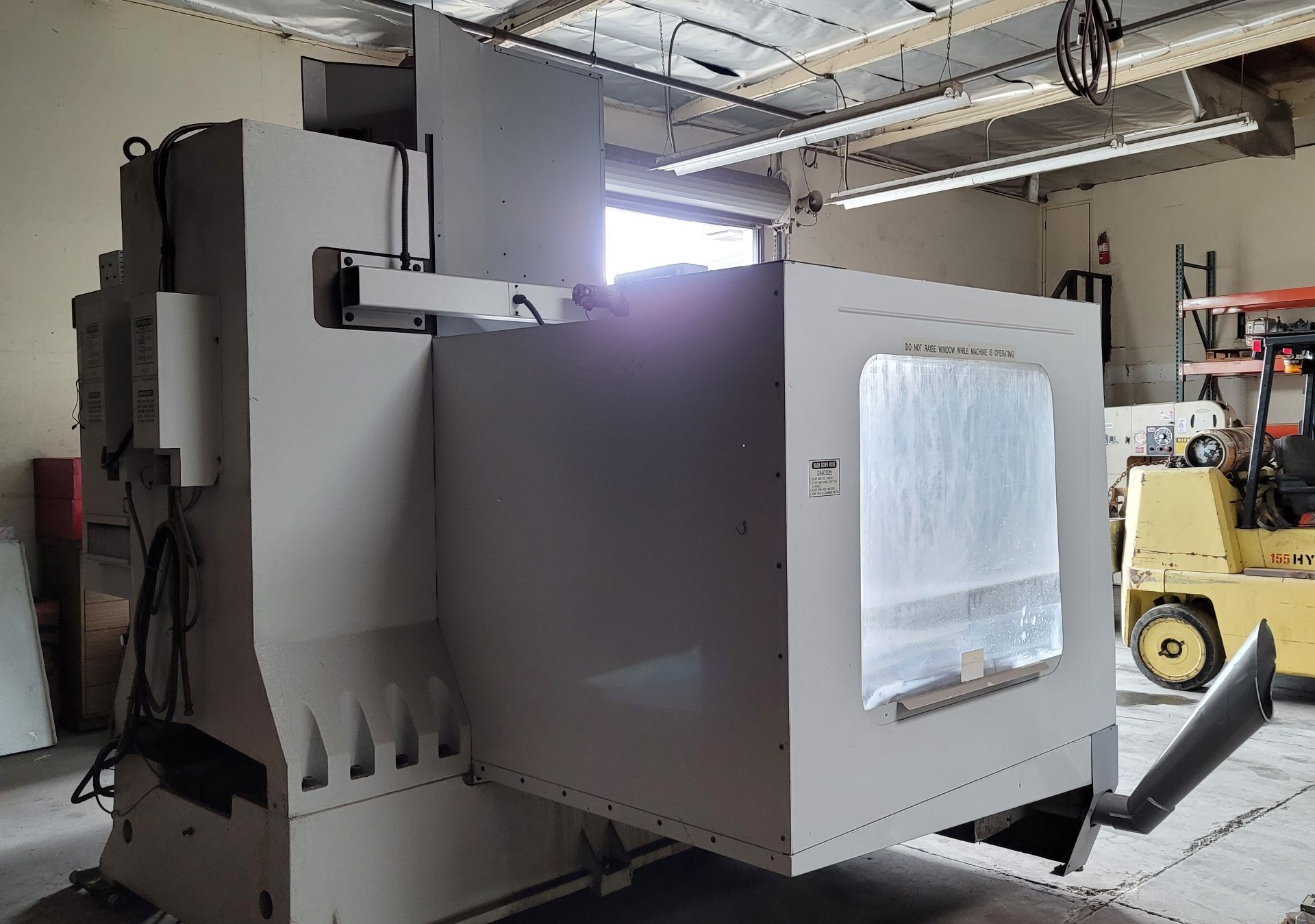 1995 HAAS VF-6 CNC VERTICAL MACHINING CENTER, XYZ TRAVELS: 64" X 32" X 30", 64" X 28" TABLE, CAT - Image 3 of 8