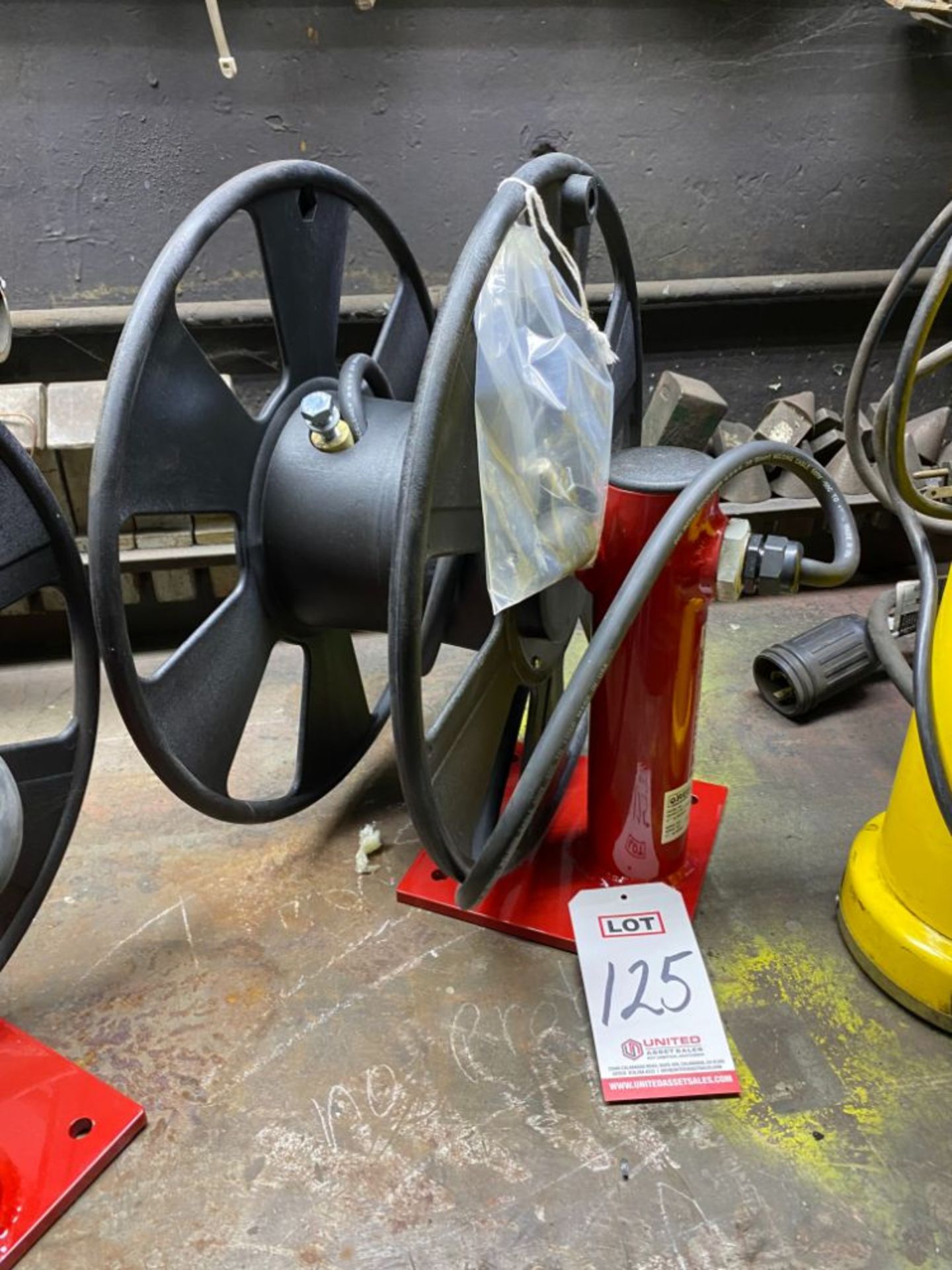 REELCRAFT WELDING CABLE REEL