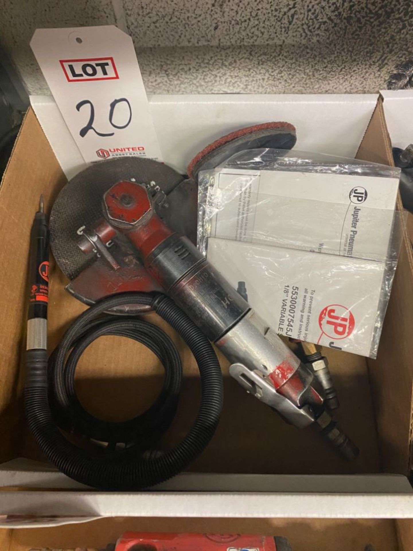 LOT - ASSORTED PNEUMATIC TOOLS