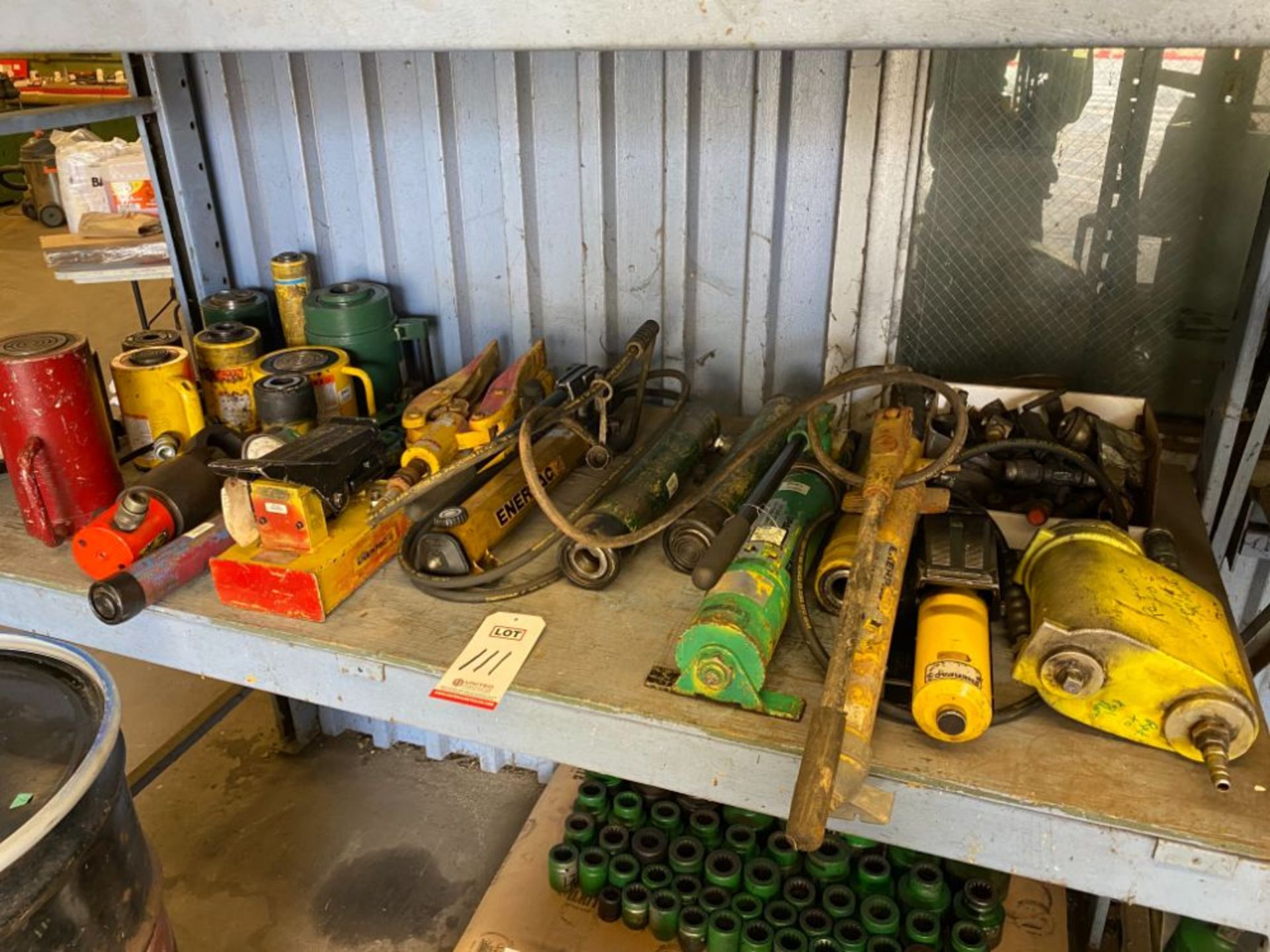 LOT - ASSORTED ENERPAC HYDRAULIC PUMPS & CYLINDERS