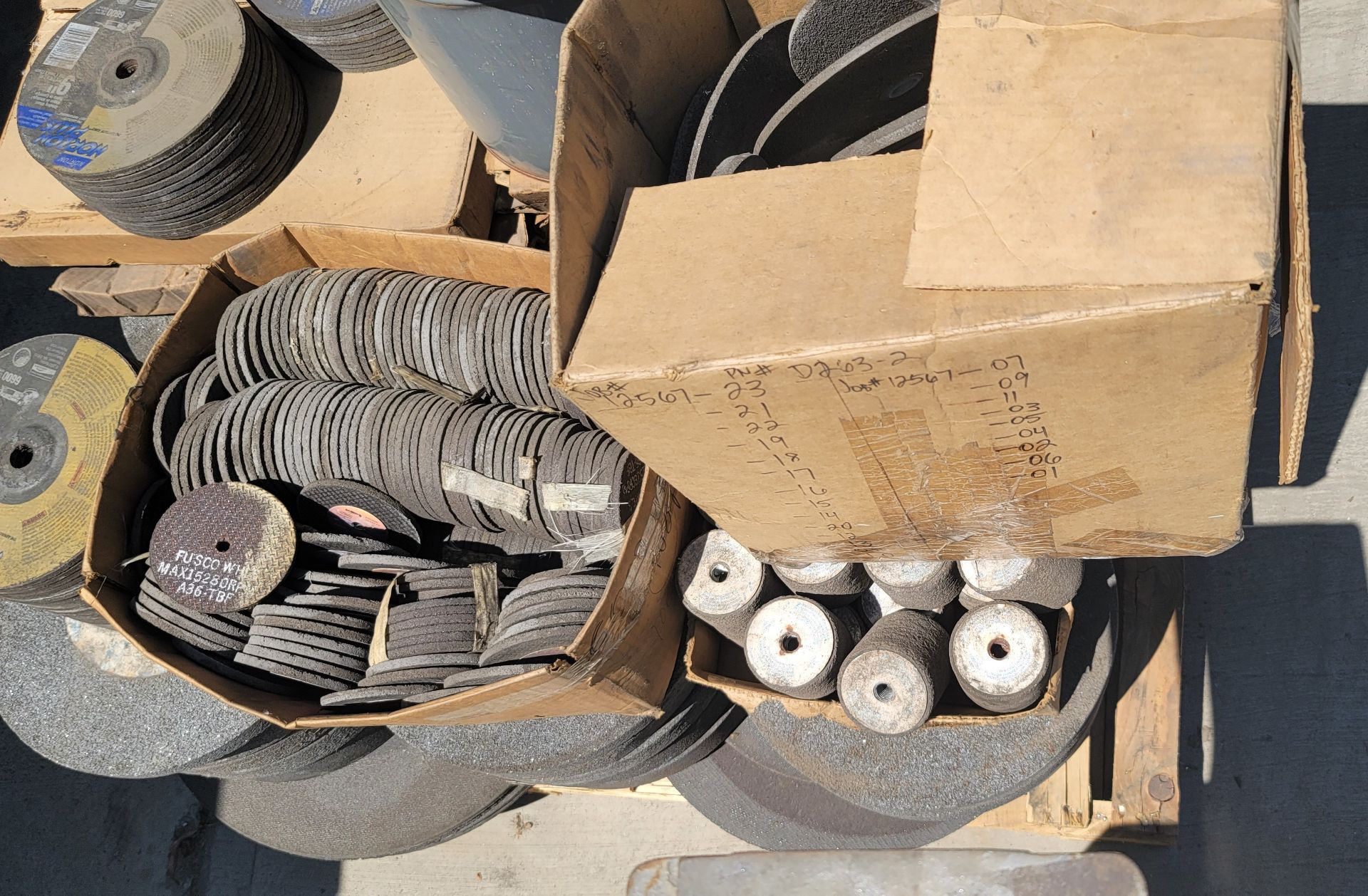 LOT - PALLET OF ABRASIVE CUTTING AND GRINDING WHEELS, TOO MANY SIZES TO LIST UP TO 24" DIA - Image 2 of 3