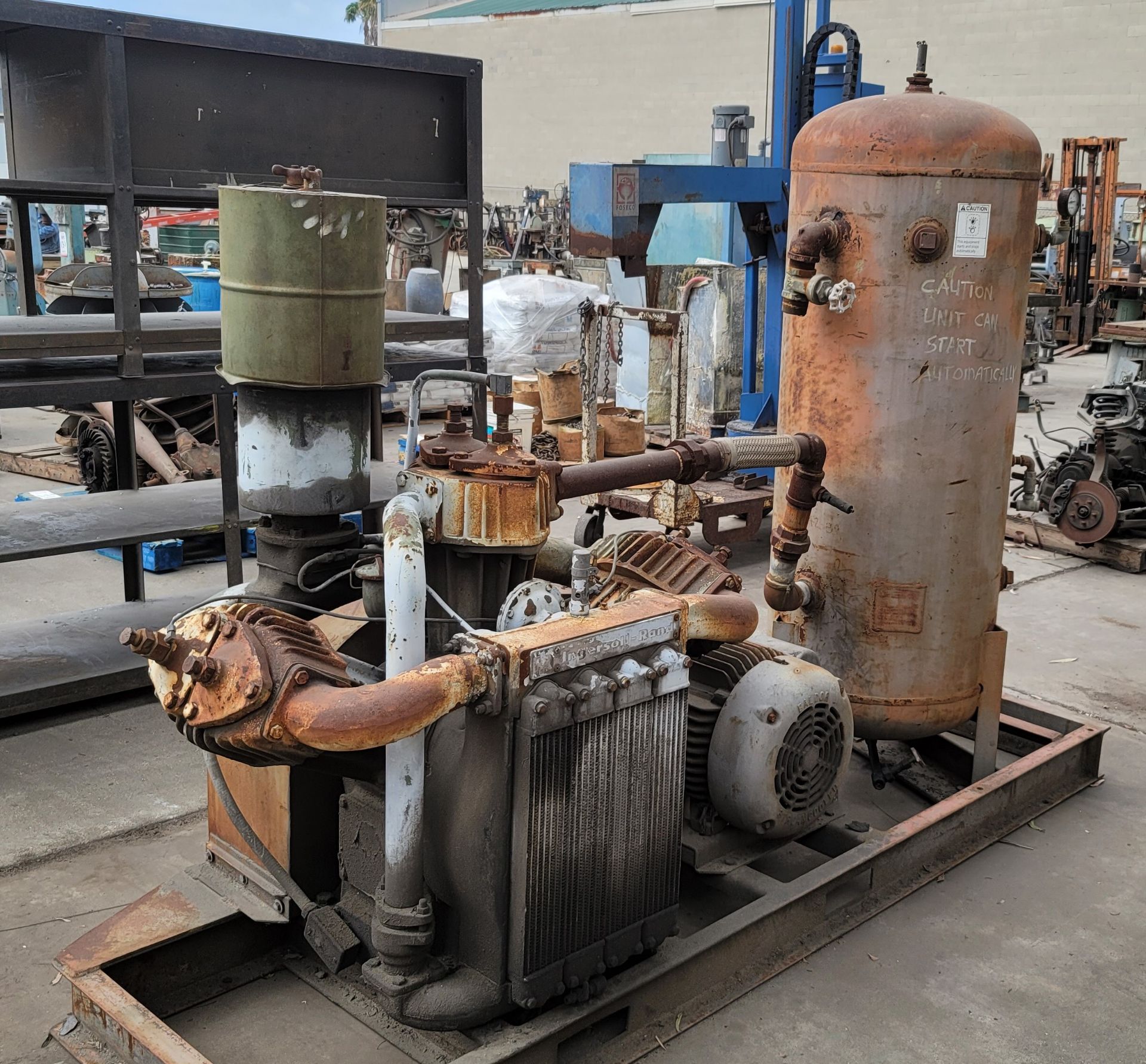 INGERSOLL-RAND AIR COMPRESSOR W/ TANK - Image 2 of 2
