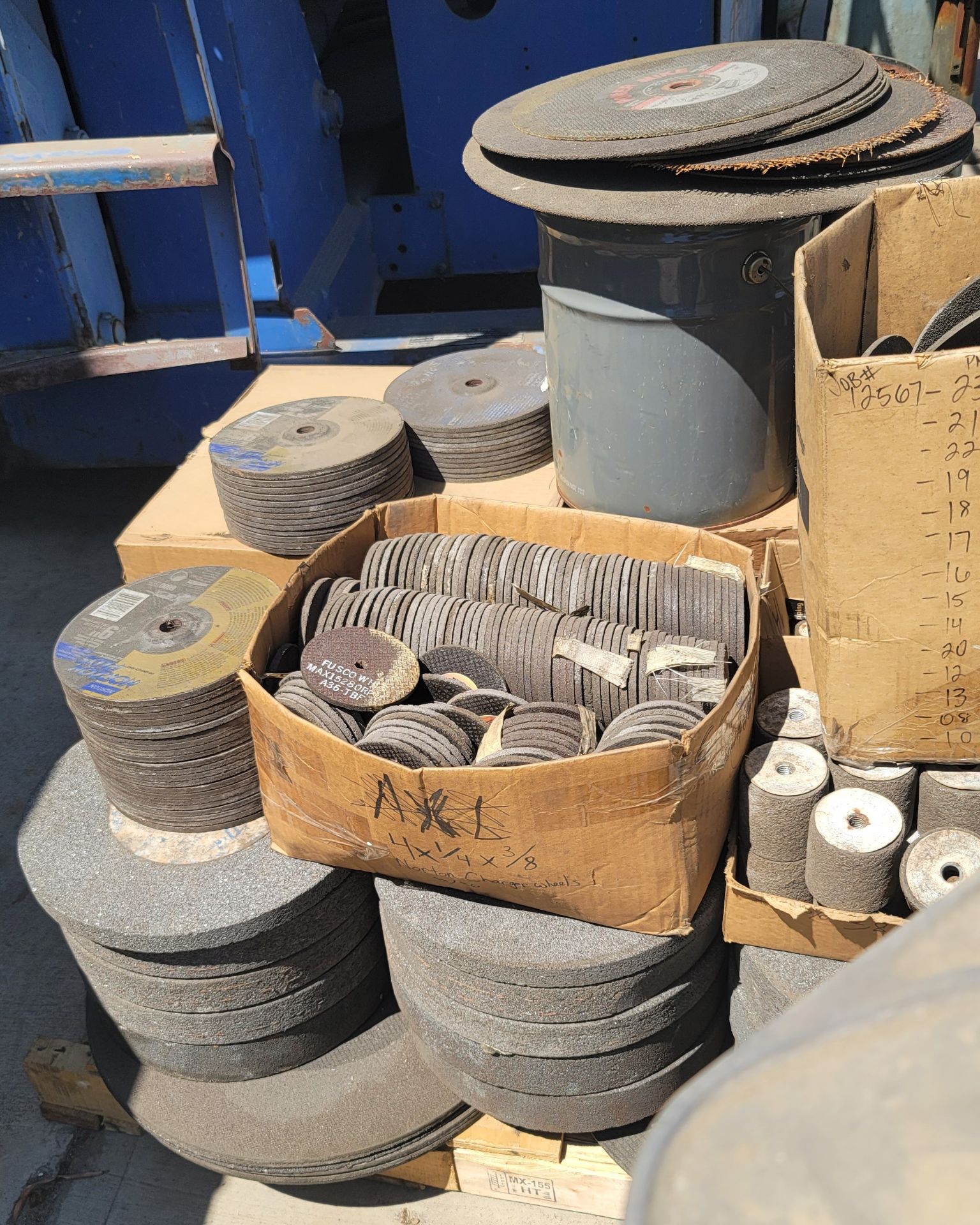 LOT - PALLET OF ABRASIVE CUTTING AND GRINDING WHEELS, TOO MANY SIZES TO LIST UP TO 24" DIA - Image 3 of 3