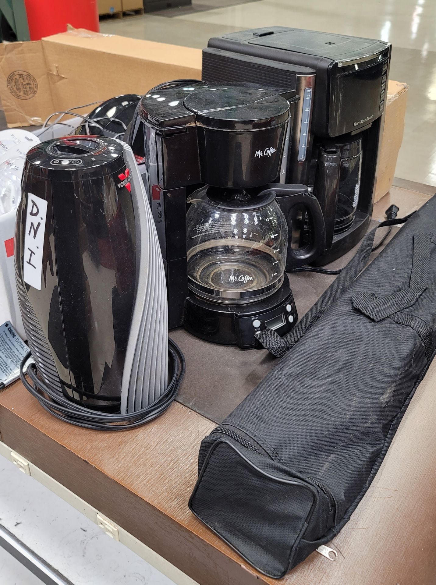 LOT - COFFEE MAKERS AND SMALL ELECTRONICS - Image 2 of 3