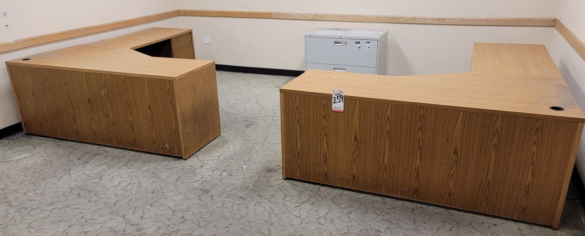 LOT - OFFICE FURNITURE: (2) L-SHAPED DESKS AND (1) 2-DRAWER LATERAL FILE CABINET