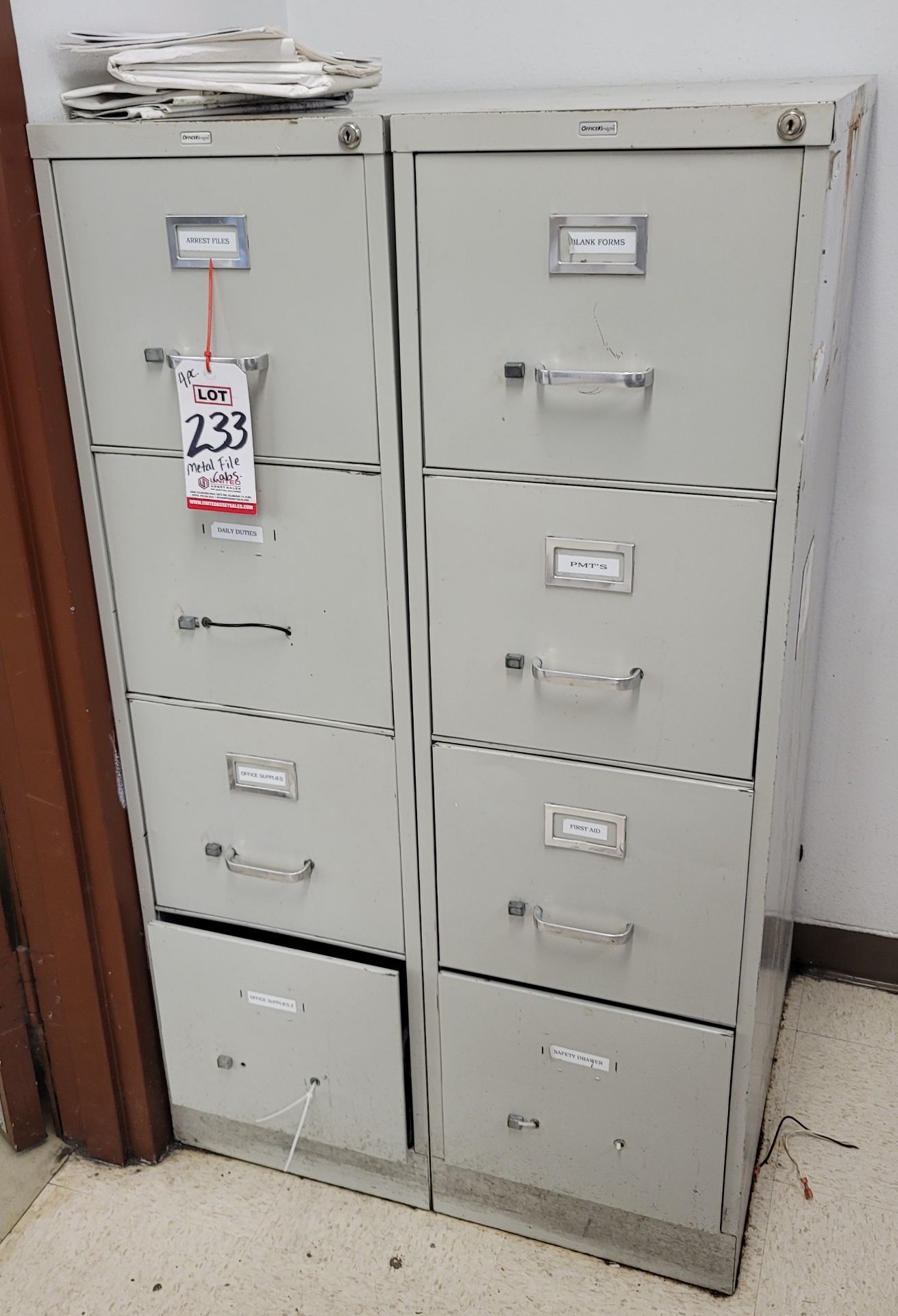 LOT - (2) 4-DRAWER FILE CABINETS, (1) 2-DRAWER LATERAL FILE CABINET AND (1) 2-DOOR STORAGE CABINET