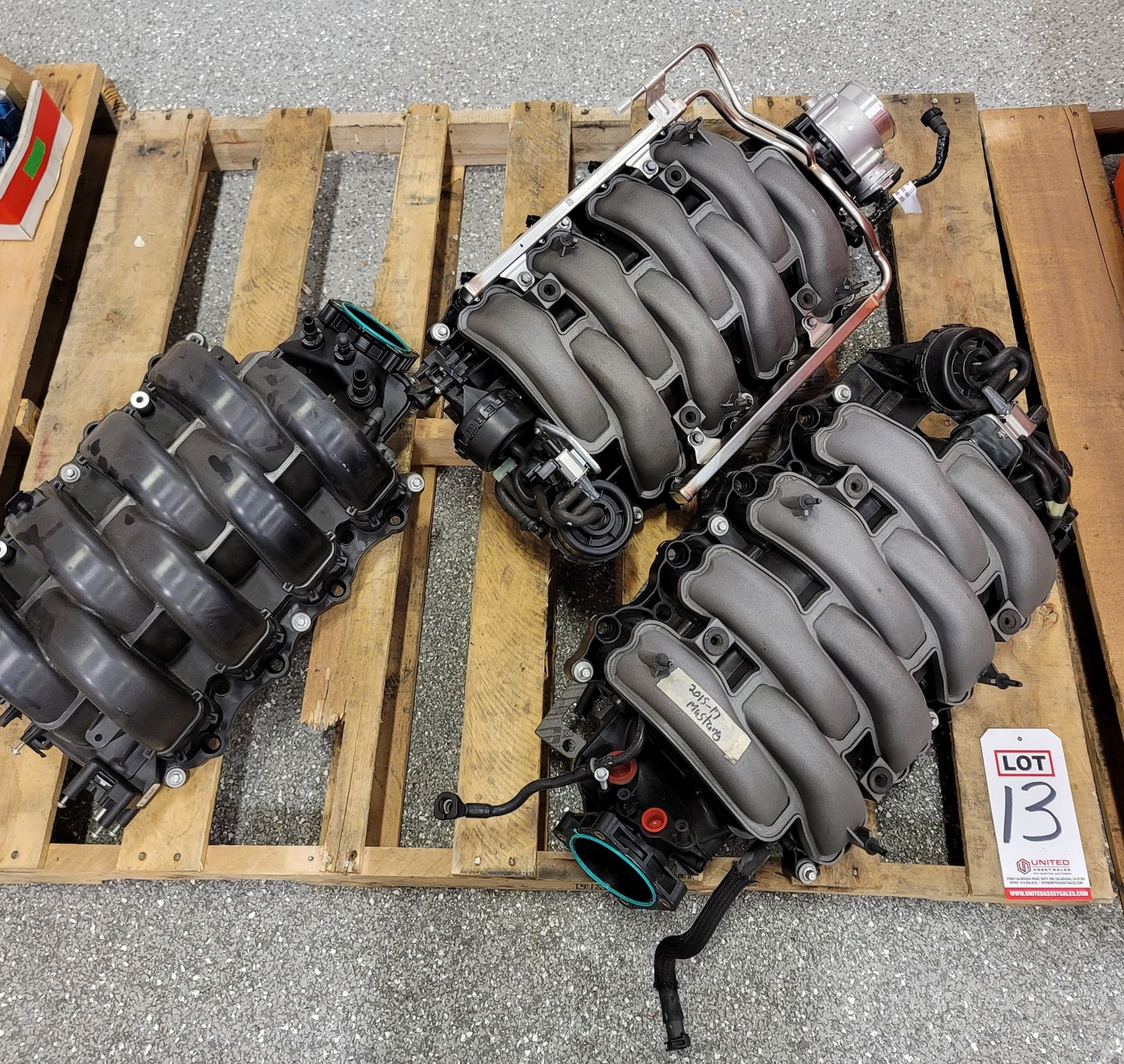 LOT - STOCK INTAKE MANIFOLDS REMOVED FROM MISC VEHICLES