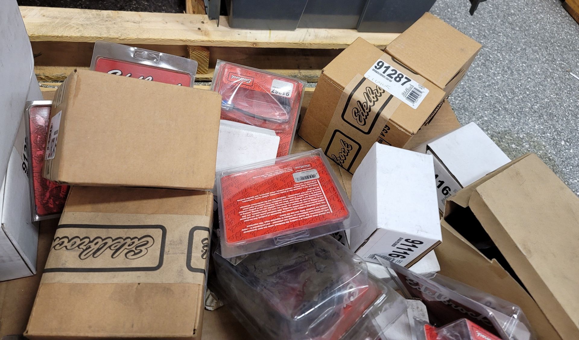 LOT - EDELBROCK PARTS PACKAGED FOR SALE - Image 4 of 5