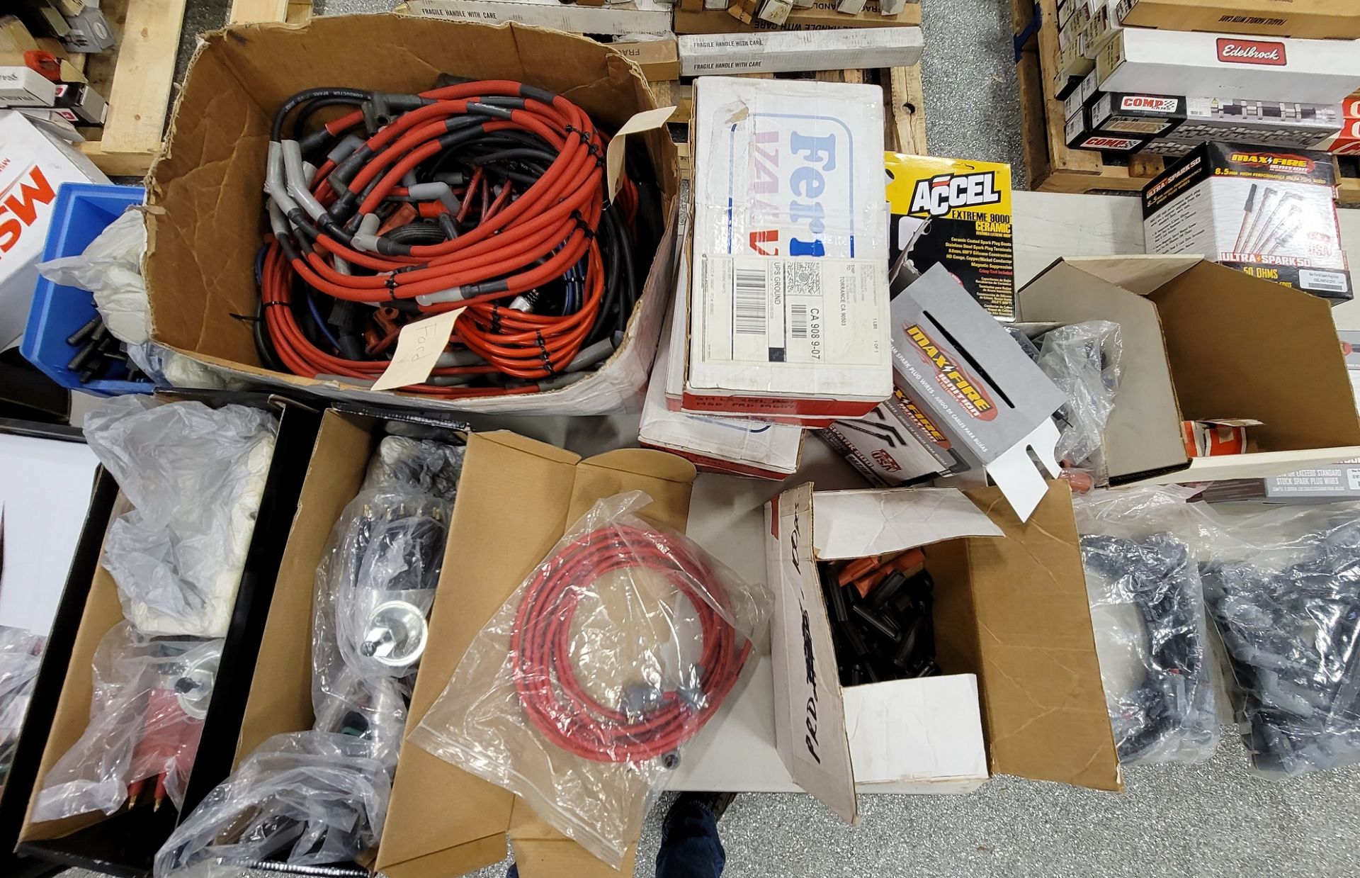 LOT - MISC DISTRIBUTORS, PLUG WIRES AND OTHER IGNITION RELATED ITEMS - Image 3 of 9