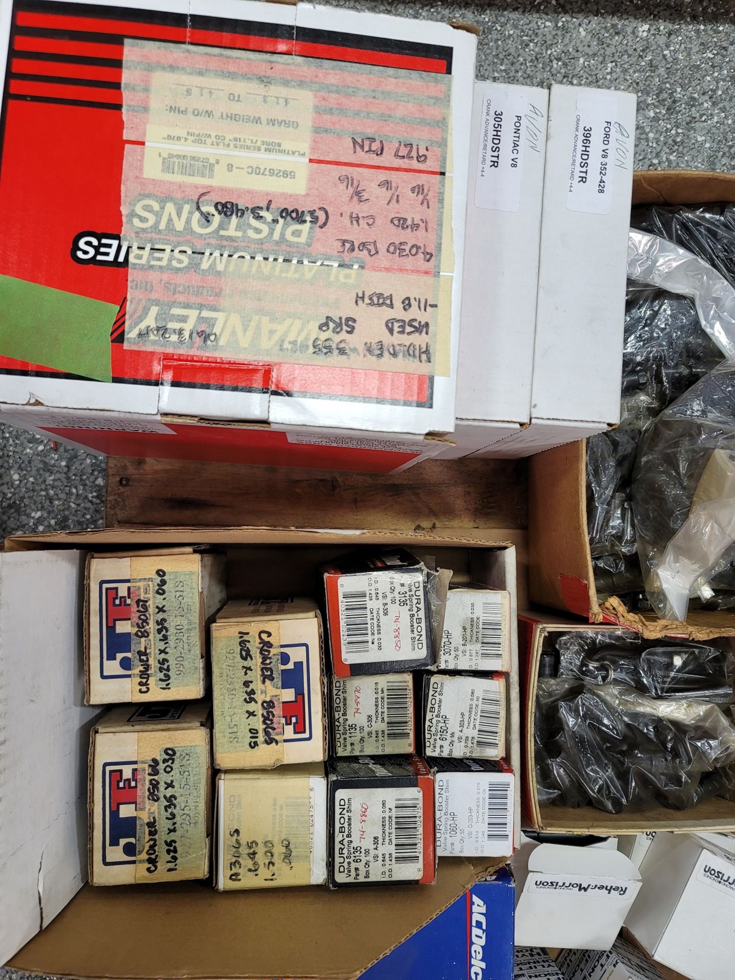 LOT - PALLET OF MIXED PARTS FROM PISTON SETS TO TIMING CHAIN SETS - Bild 3 aus 5