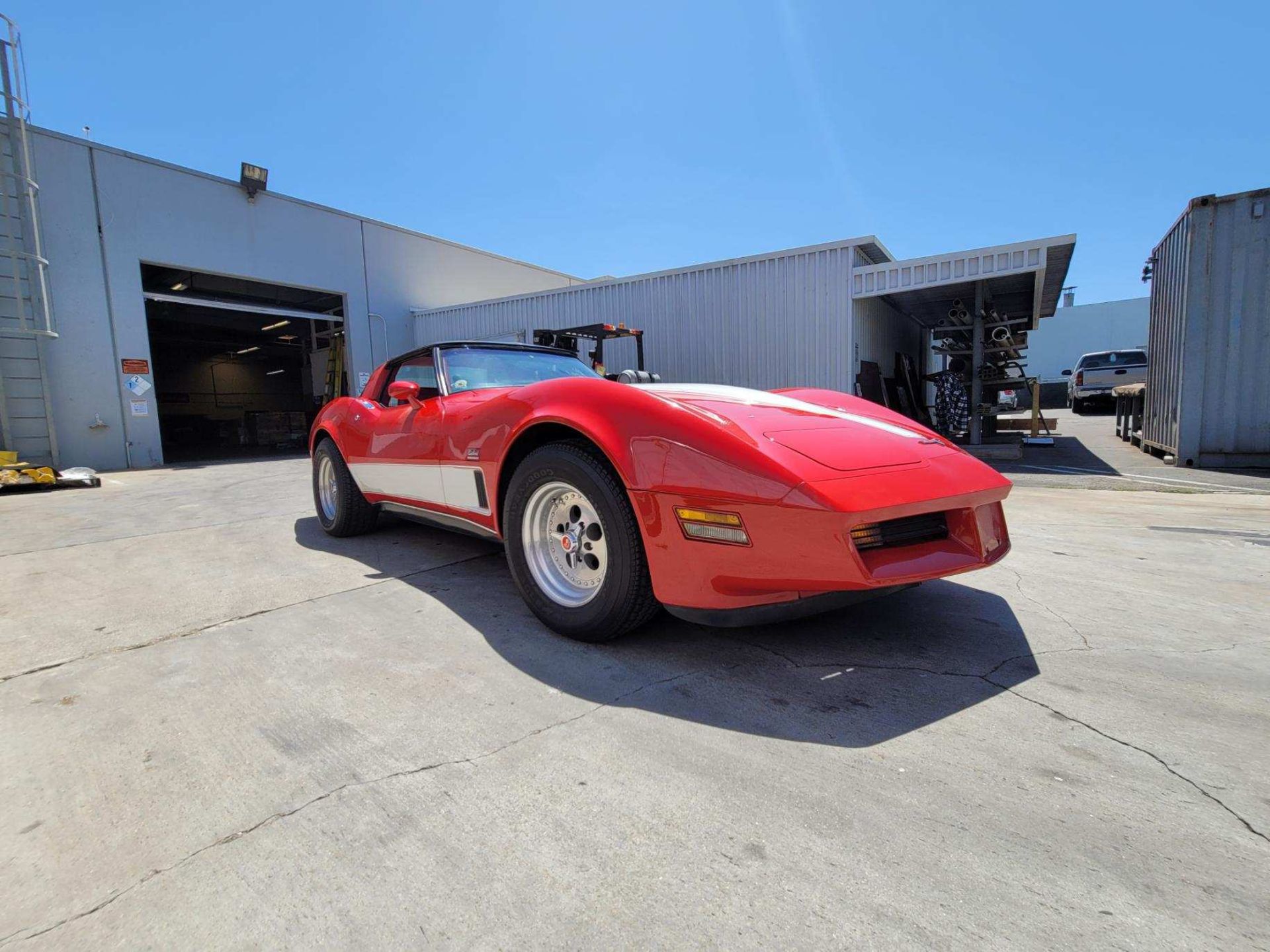 1980 CHEVROLET CORVETTE, WAS VIC EDELBROCK'S PERSONAL CAR BOUGHT FOR R&D, RED INTERIOR, TITLE ONLY. - Bild 64 aus 70