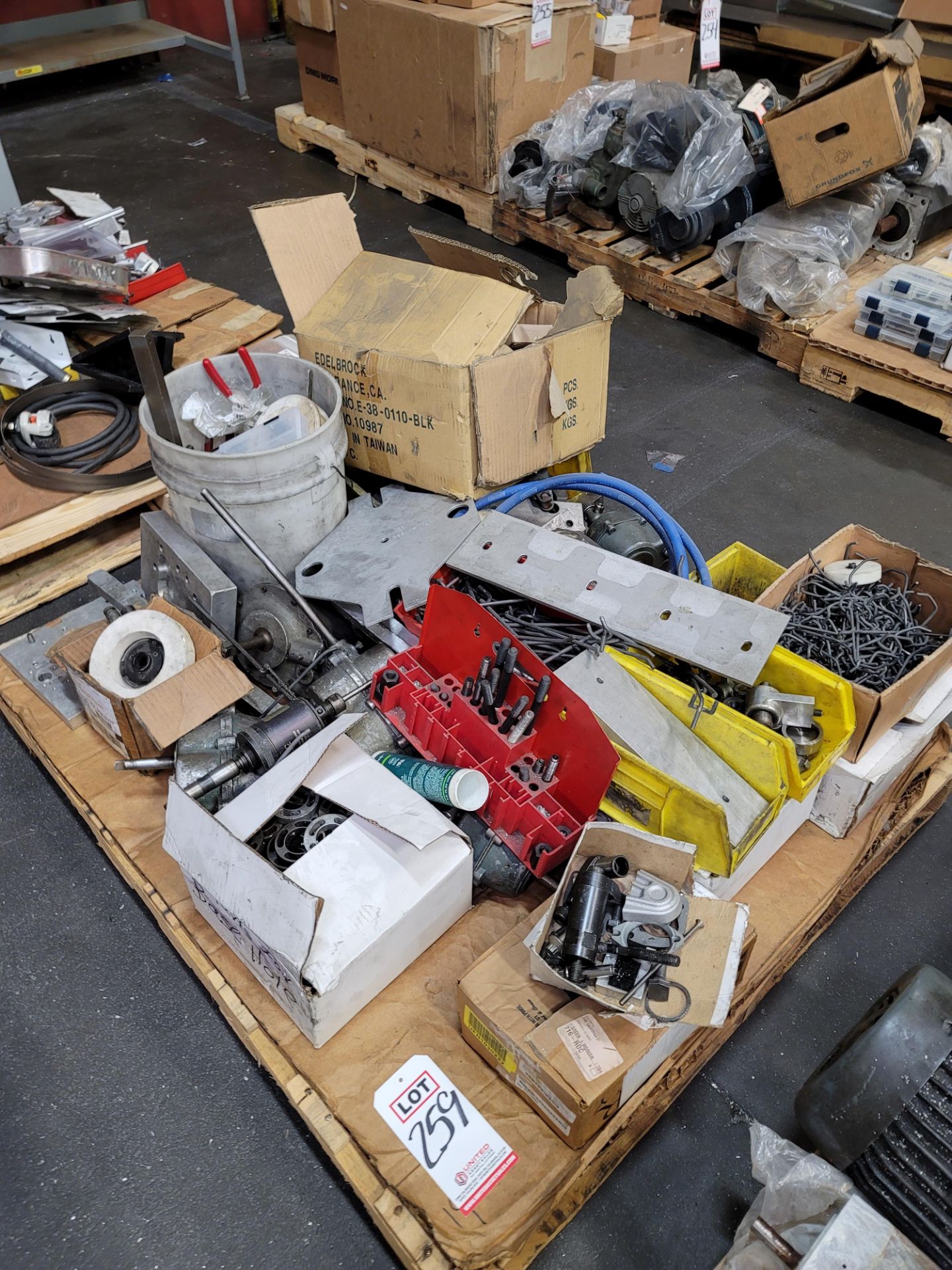 LOT - THREAD TAPPERS, MACHINE SHOP ITEMS, ETC.