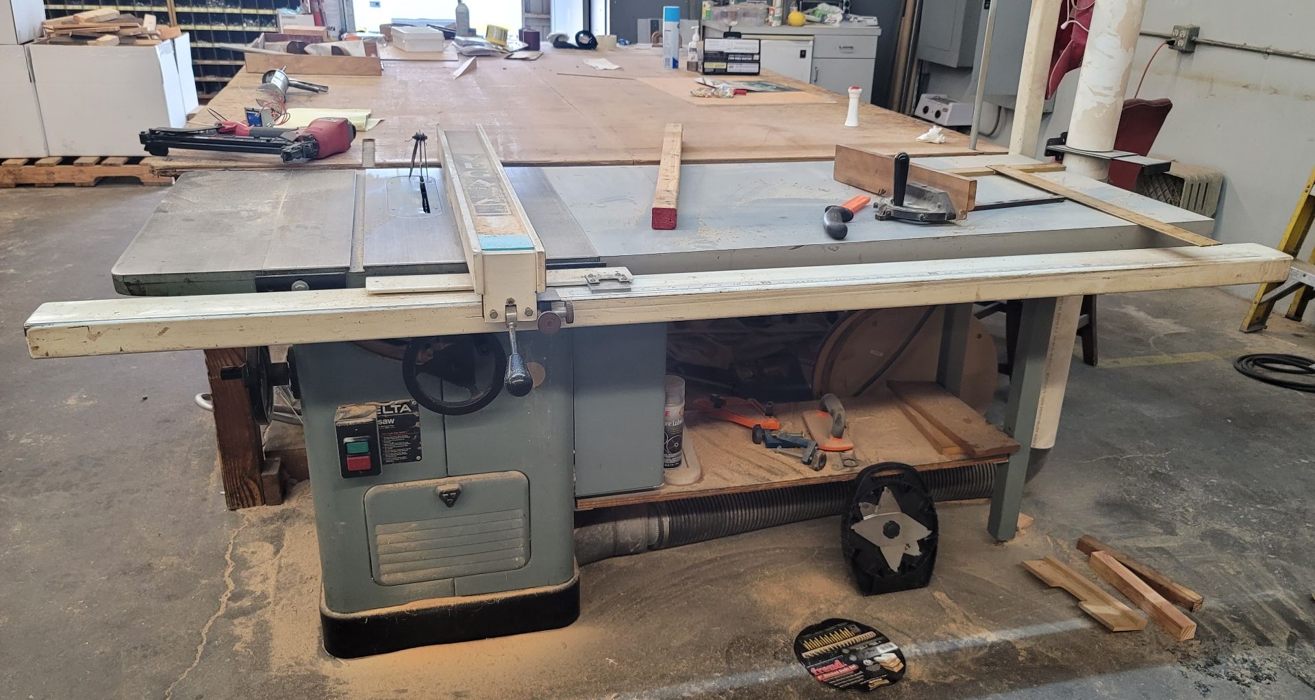 DELTA 10" STATIONARY TABLE SAW, W/ OR W/O EXTENSION TABLES (LOCATED INSIDE WOOD SHOP)