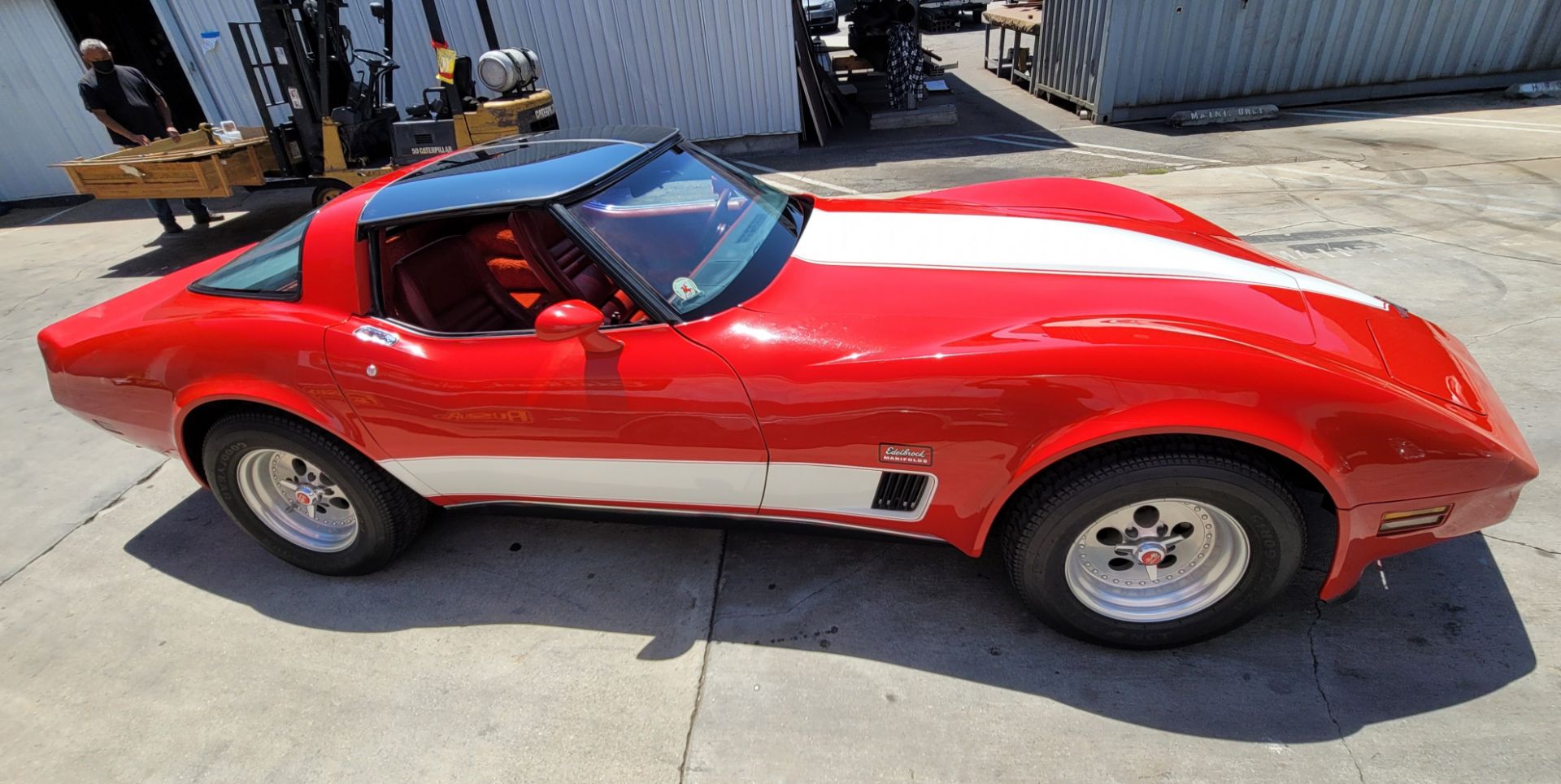 1980 CHEVROLET CORVETTE, WAS VIC EDELBROCK'S PERSONAL CAR BOUGHT FOR R&D, RED INTERIOR, TITLE ONLY. - Bild 11 aus 70