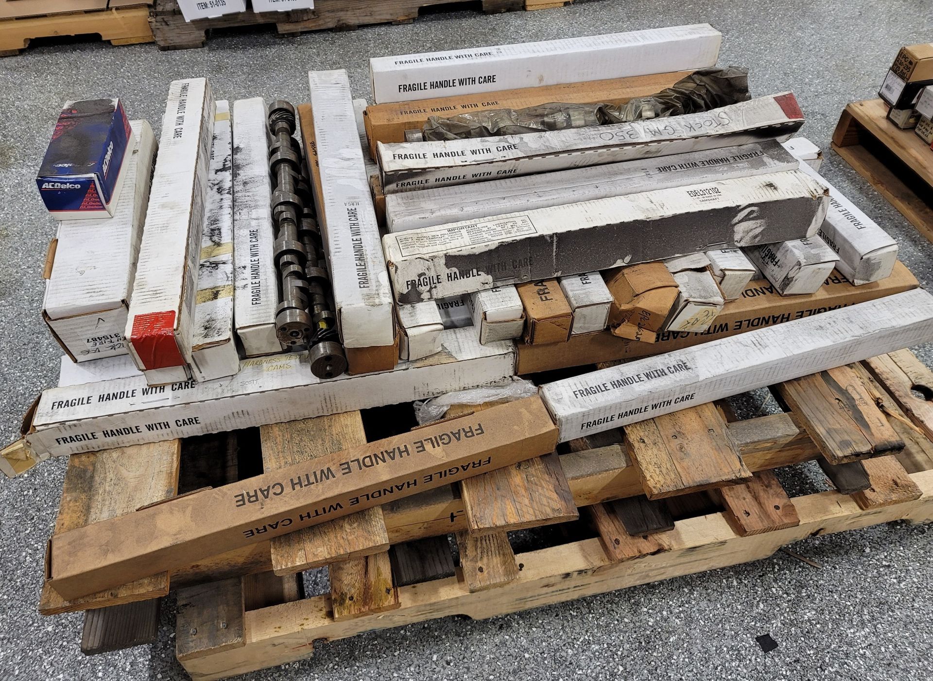 LOT - PALLET OF MISC CAMS - Image 2 of 2