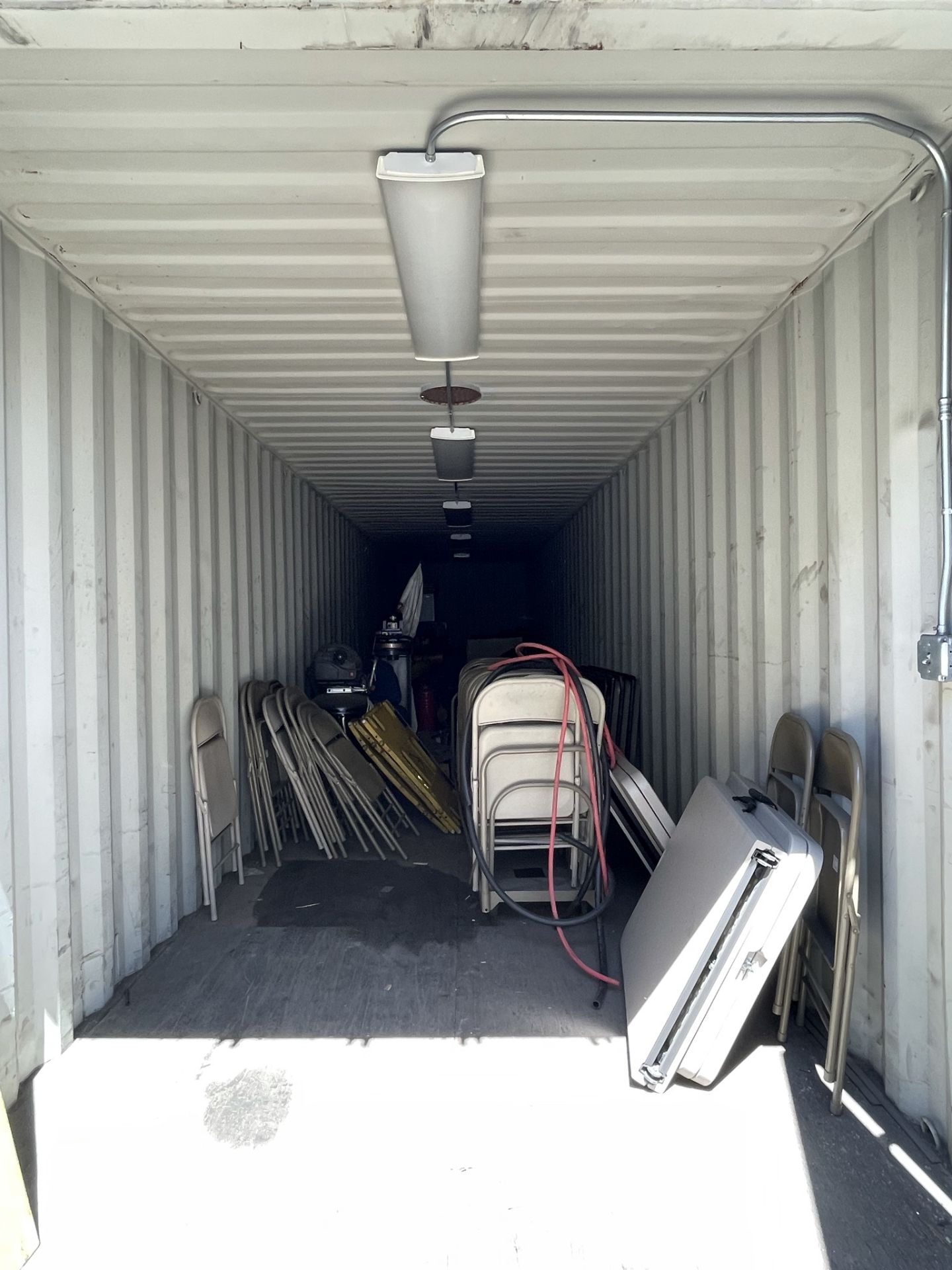 40’ STORAGE CONTAINER, (2) TURBINE ROOF AIR VENTS, (5) POWERED LIGHTS, GREAT CONDITION - Image 2 of 6