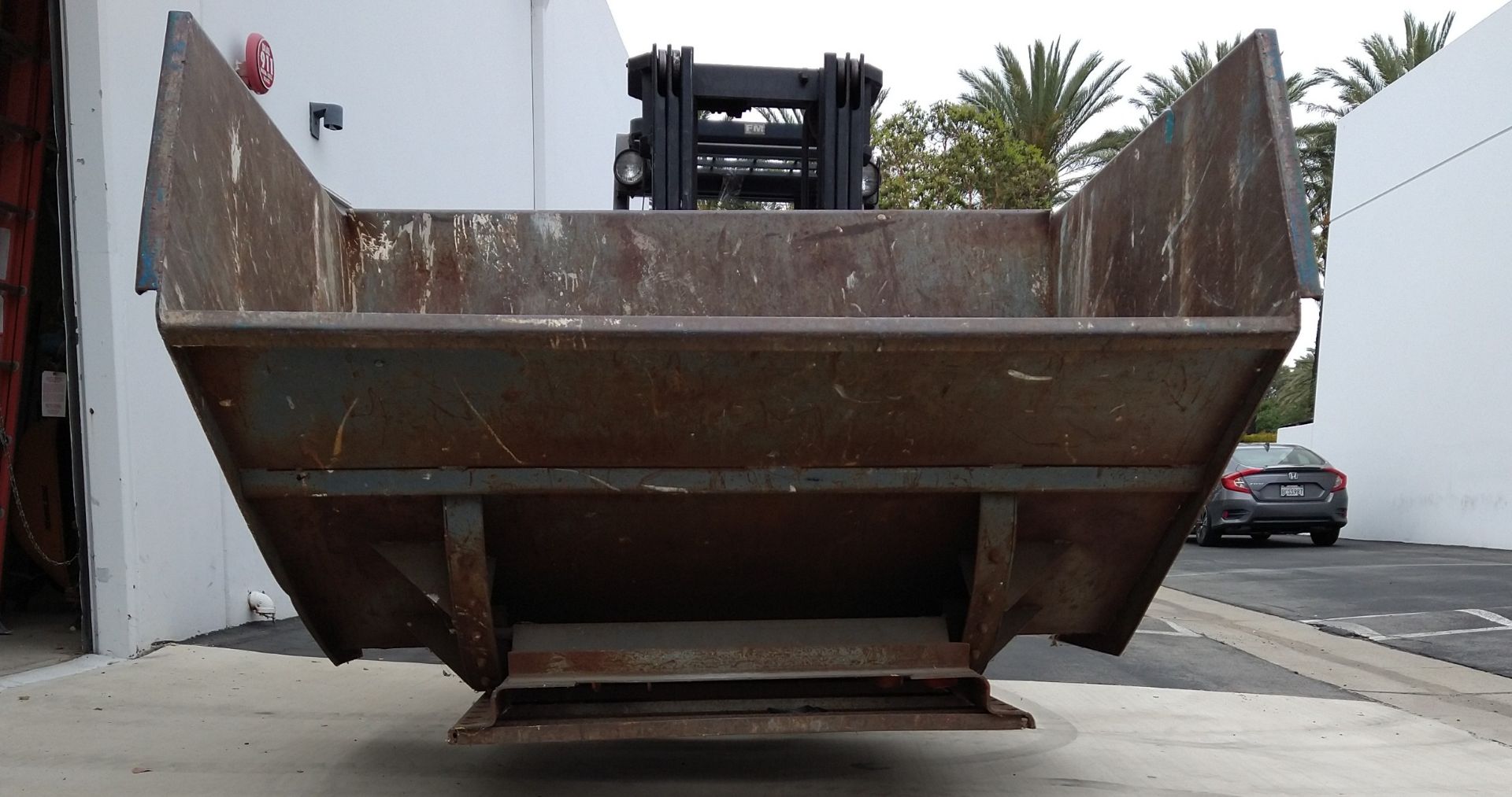 WRIGHT SELF DUMPING HOPPER (LOCATION: ORANGE, CA) - Image 2 of 2